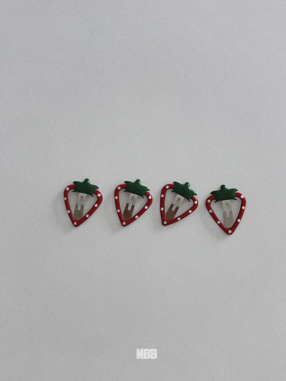 Strawberry hair pin set (4 pieces)