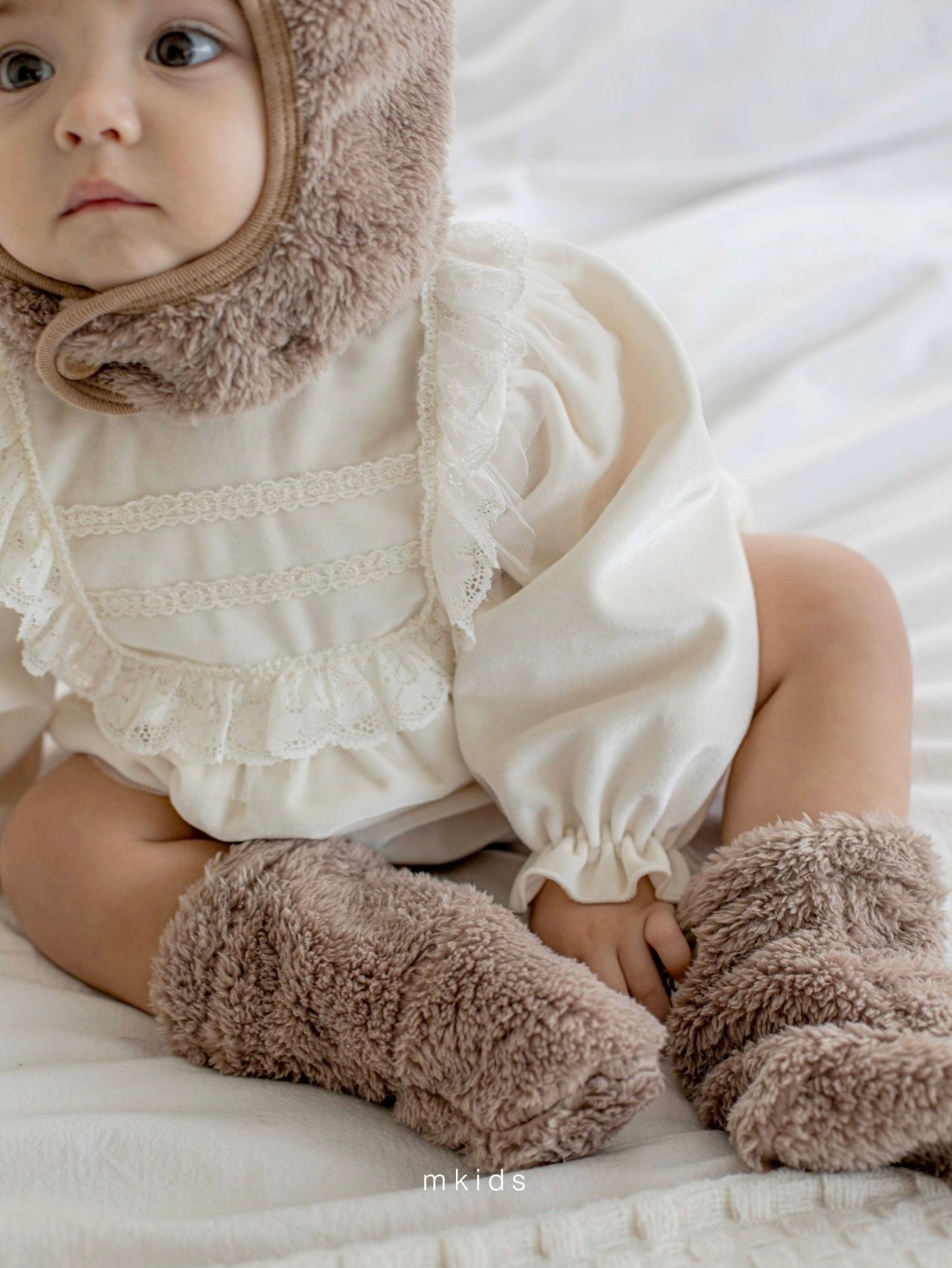 Soft fleece foot muff