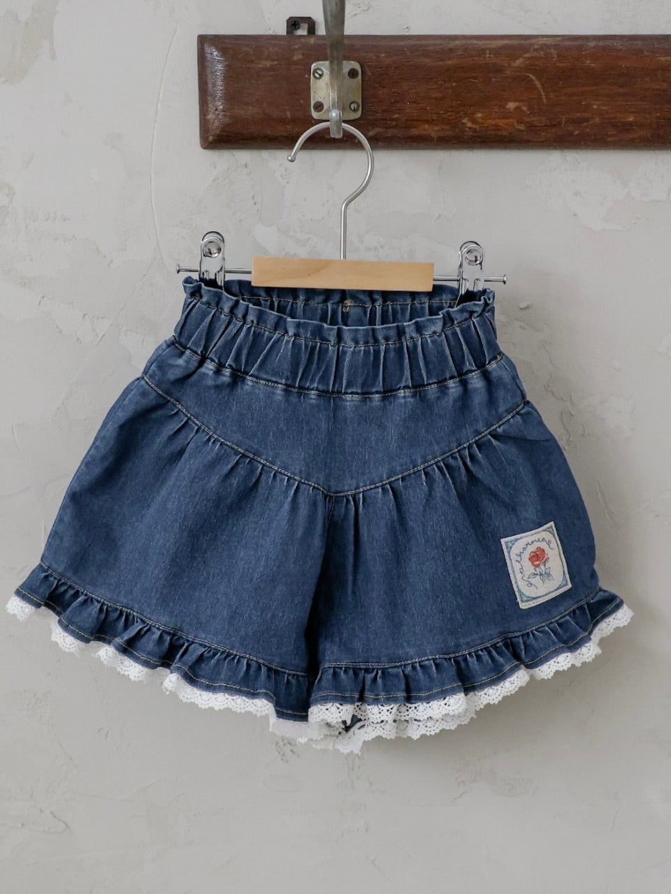 Rose denim pants