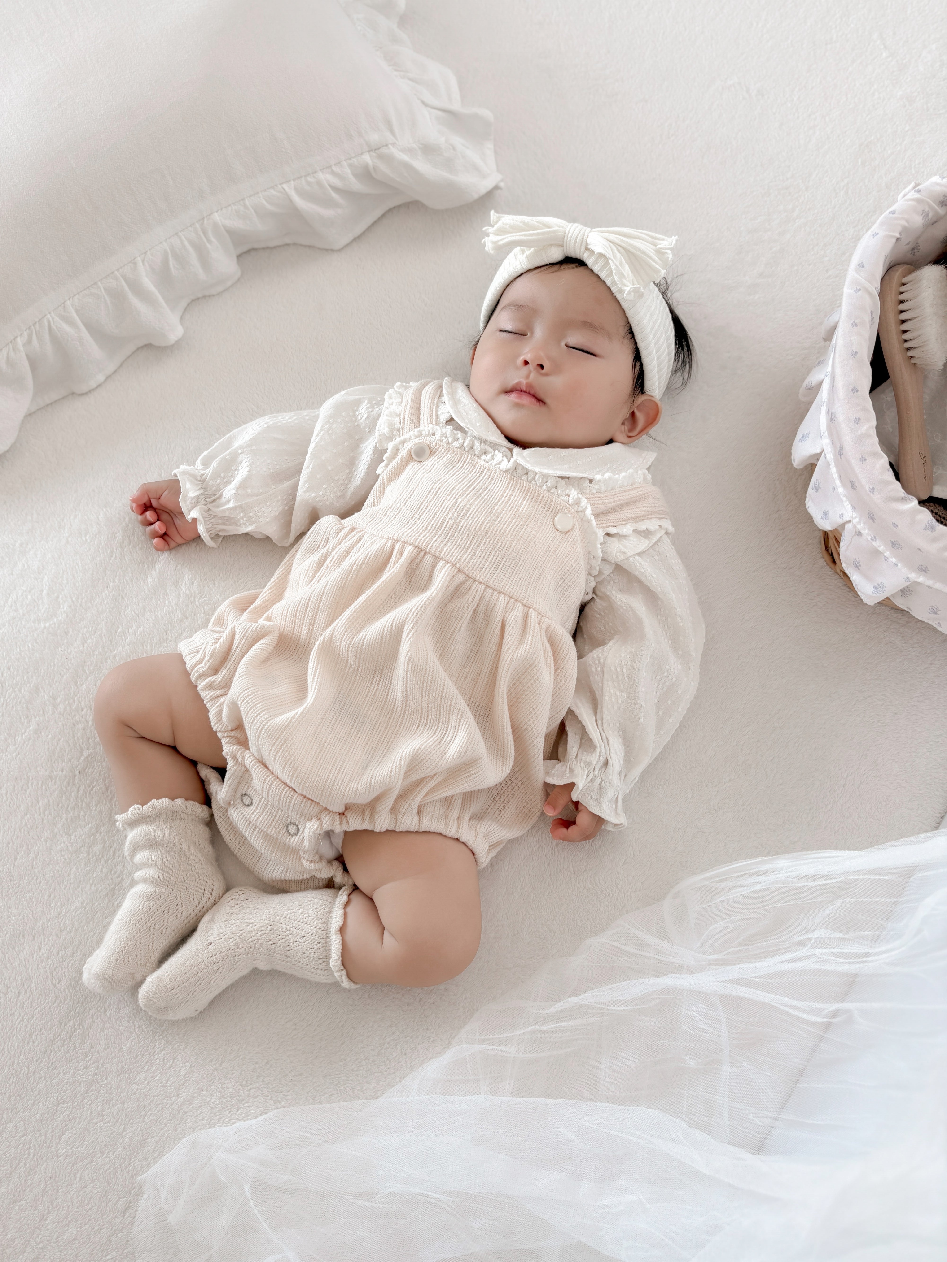 Lumi lace suspender rompers