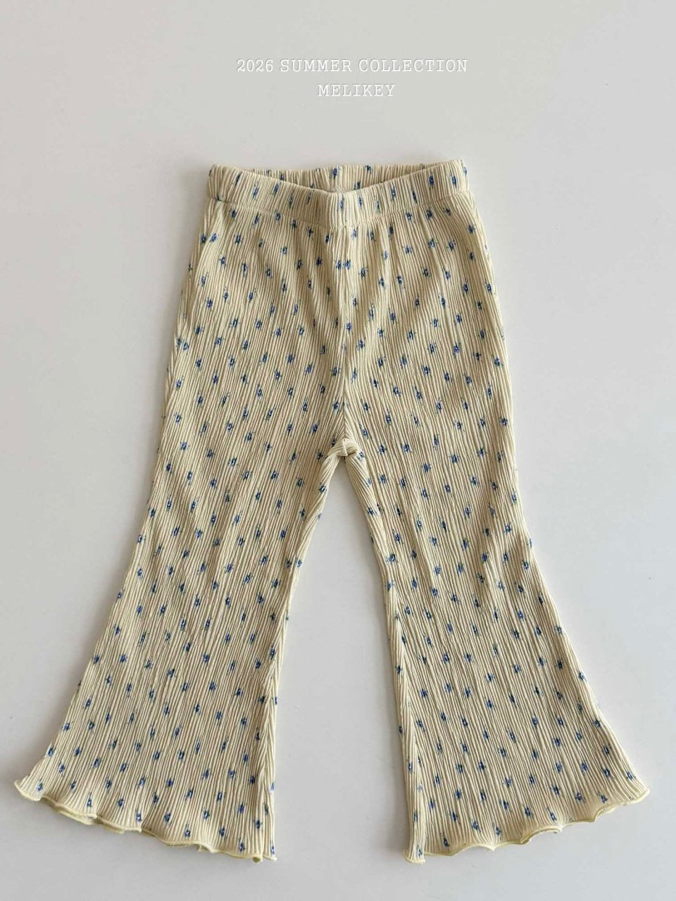 Floral pleated pants