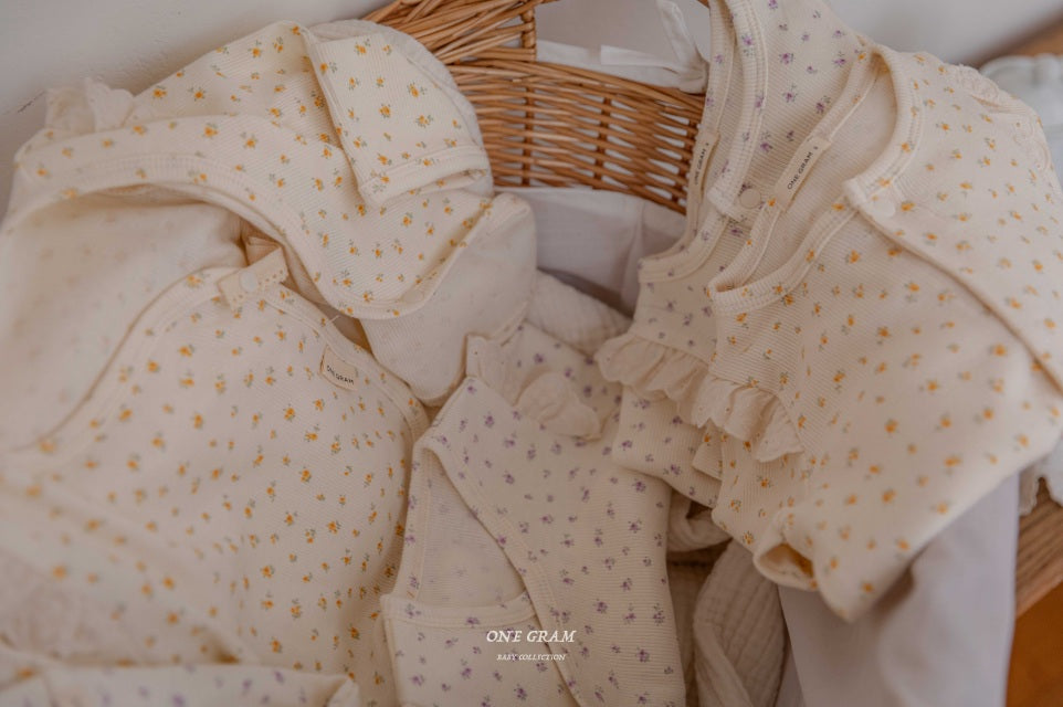 Petit flower bodysuit