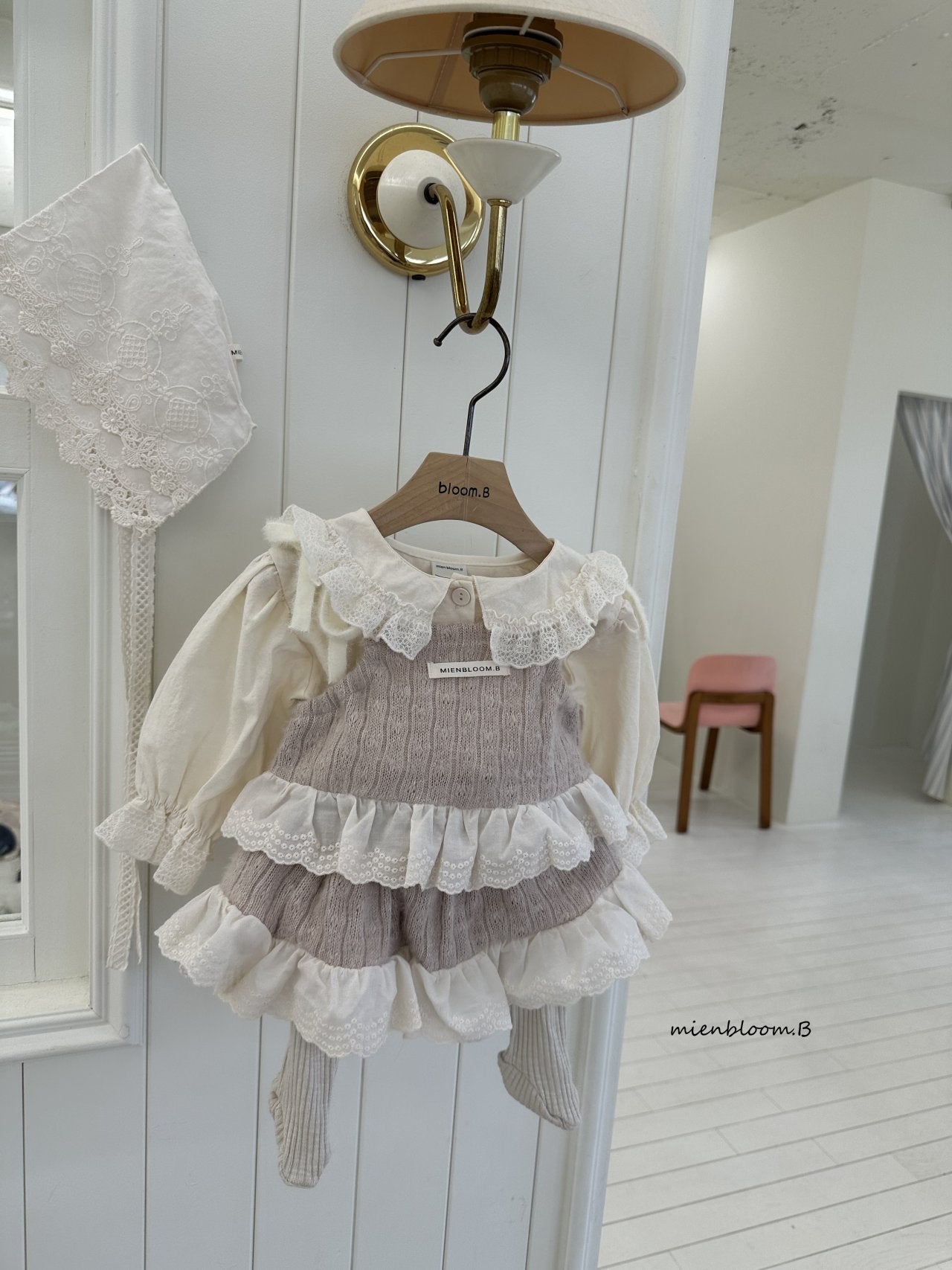 Knit lace bloomer