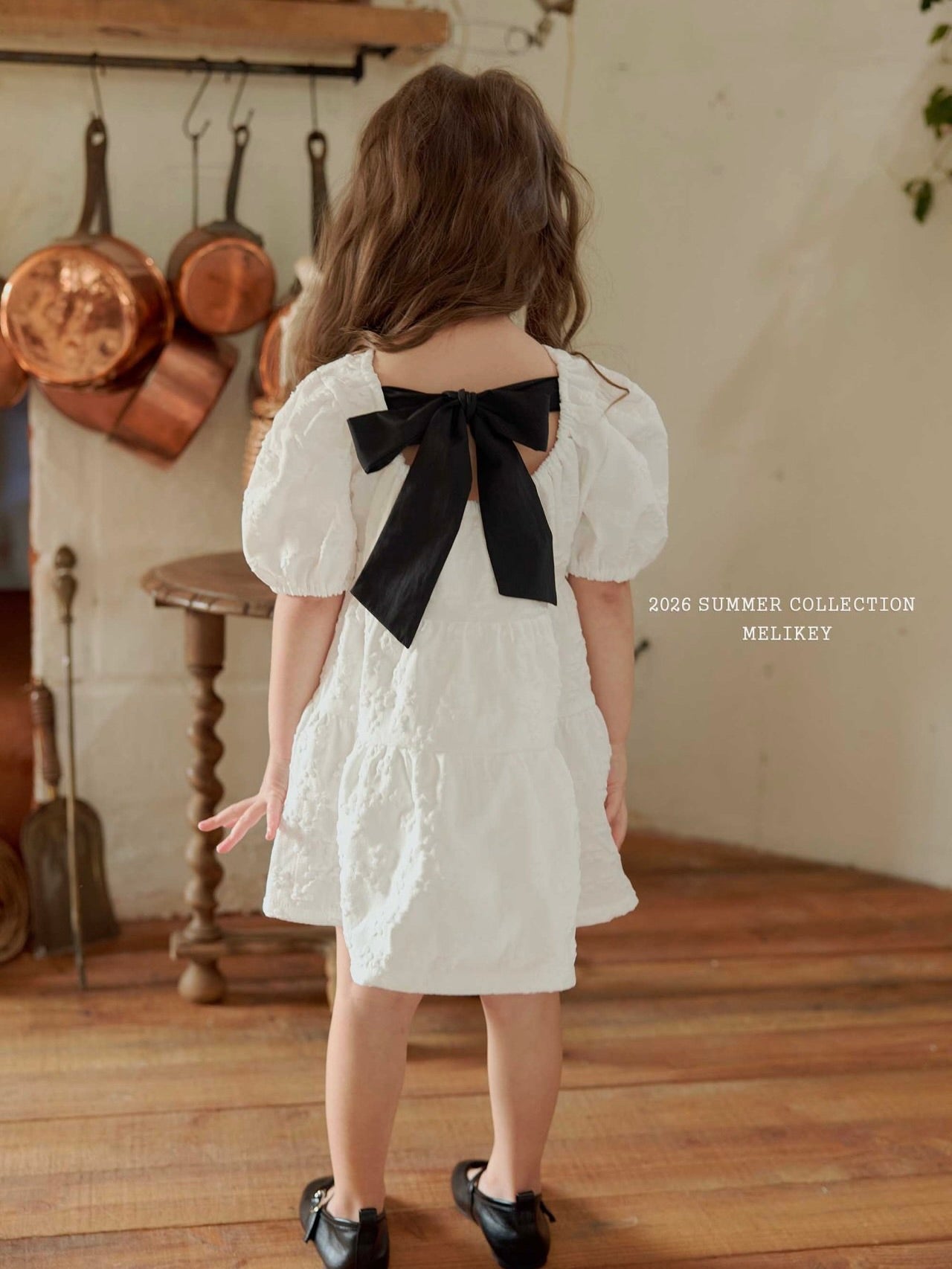 Shine back ribbon one piece