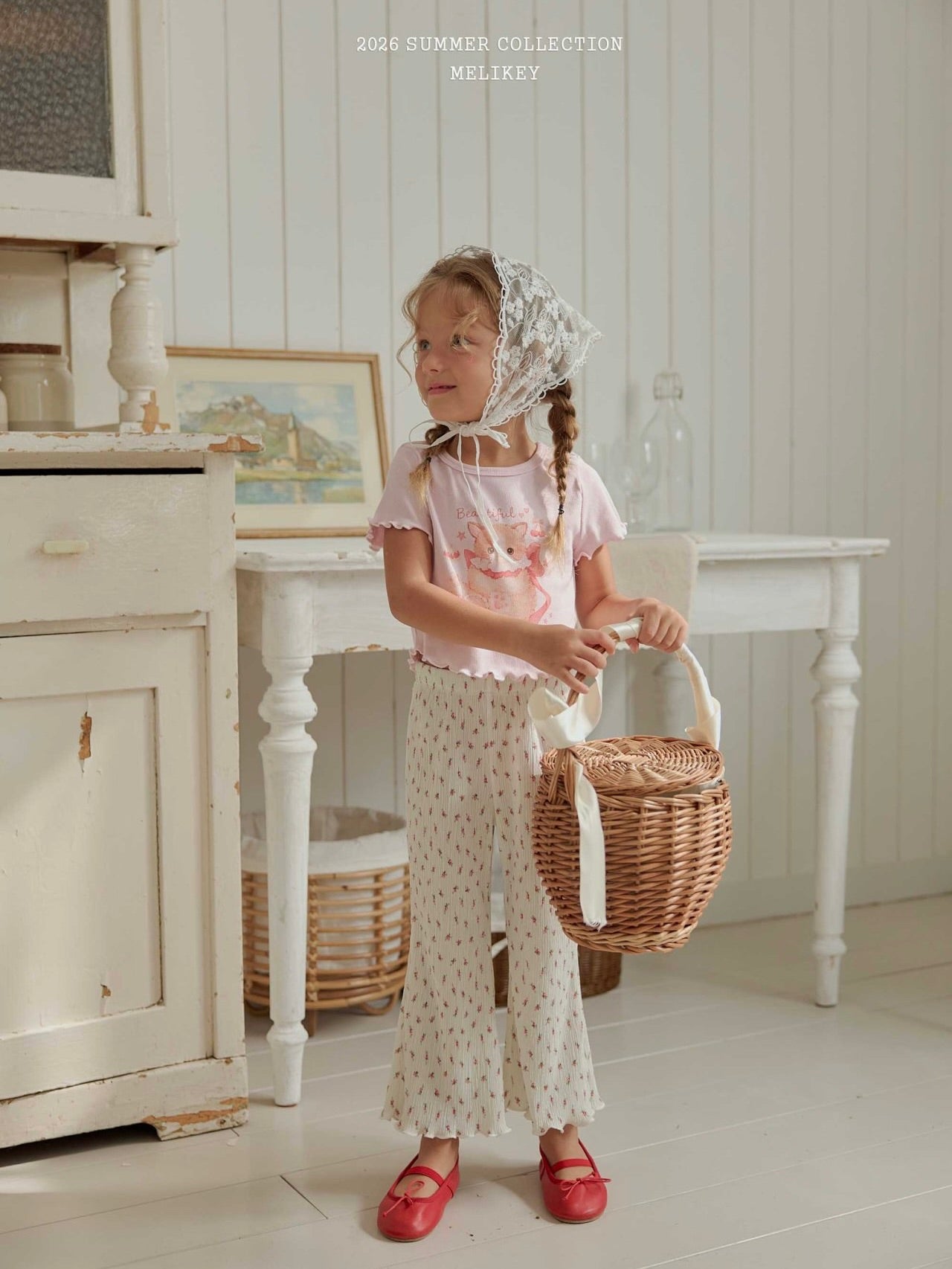 Floral pleated pants