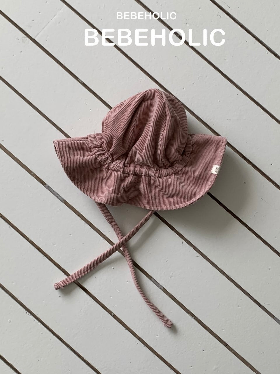 Mini corduroy bucket hat