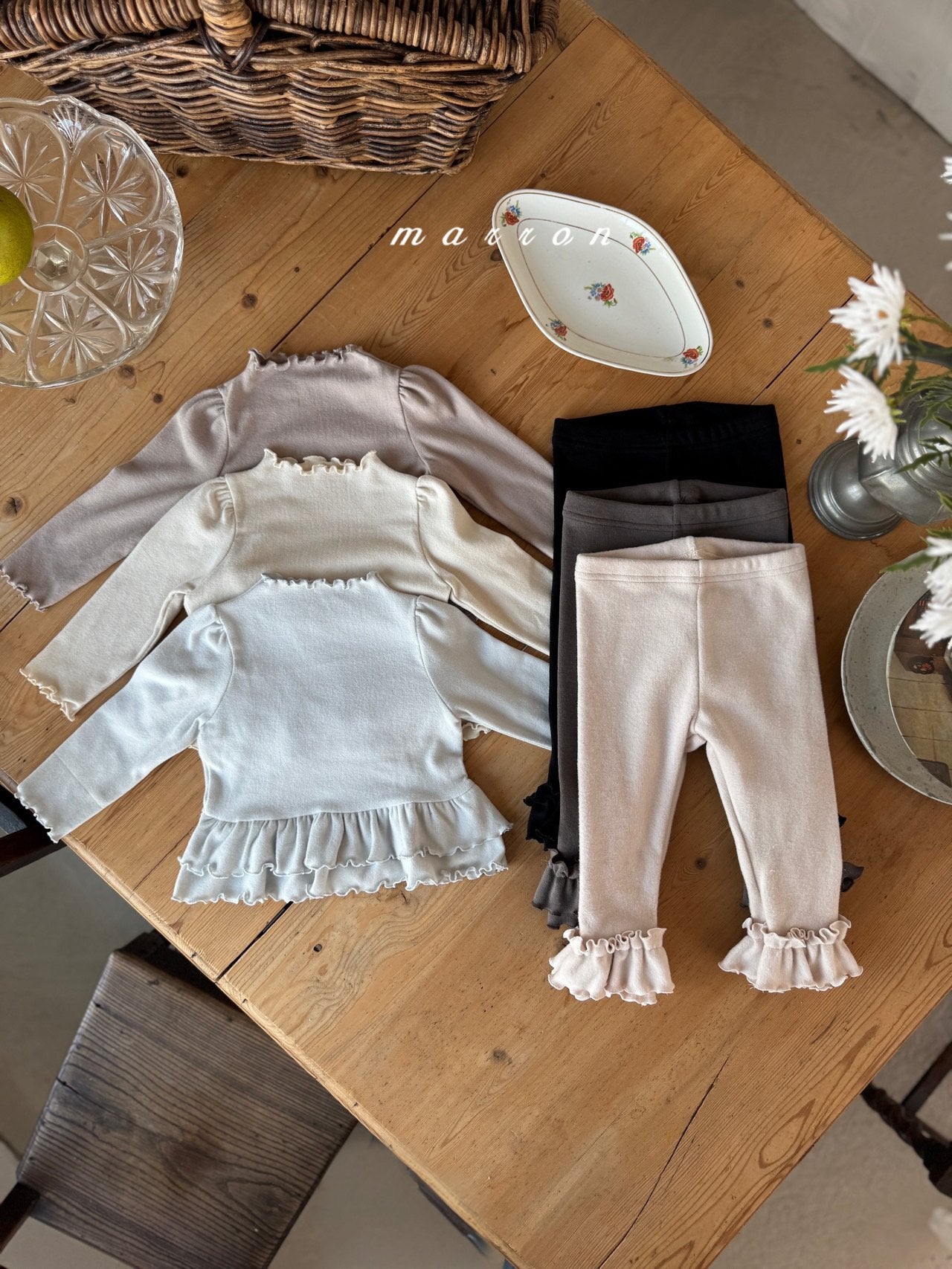 Fleece frill leggings