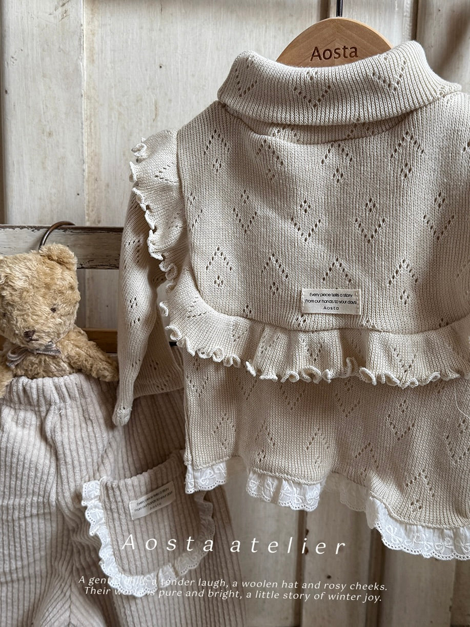 Reete frill turtleneck