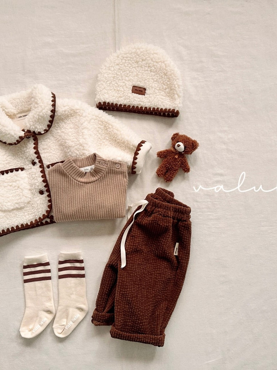 Fluffy beanie (baby)