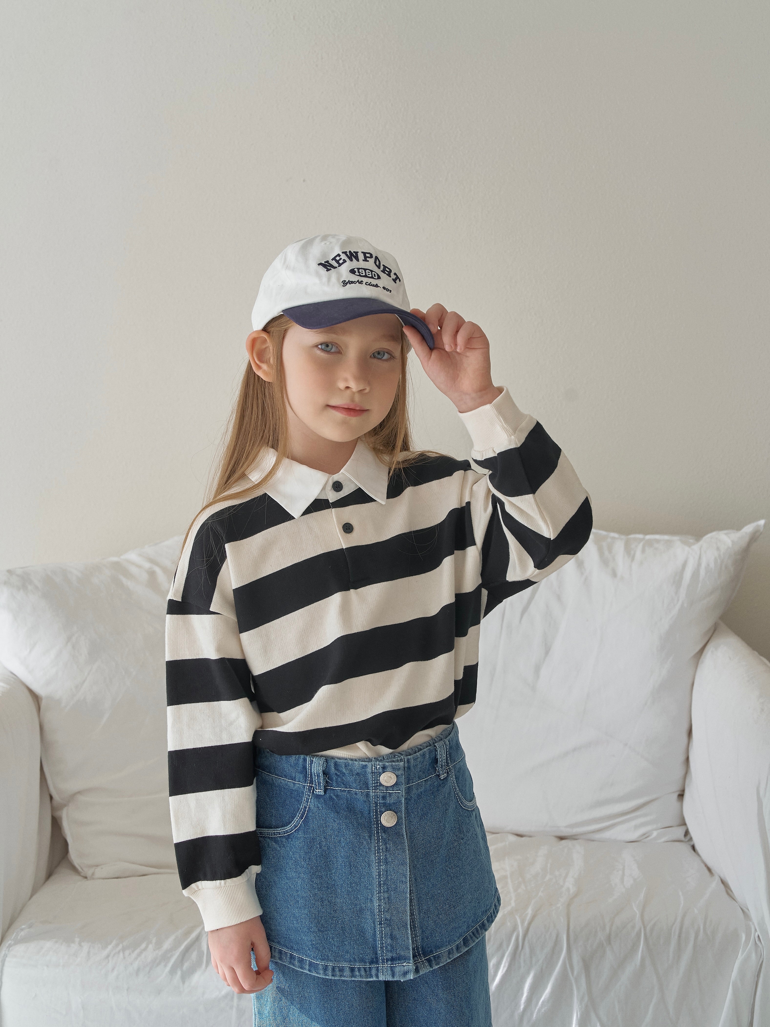 Stripe collar sweatshirt