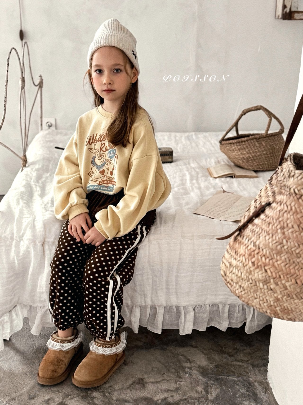 Wonderland vintage sweatshirt