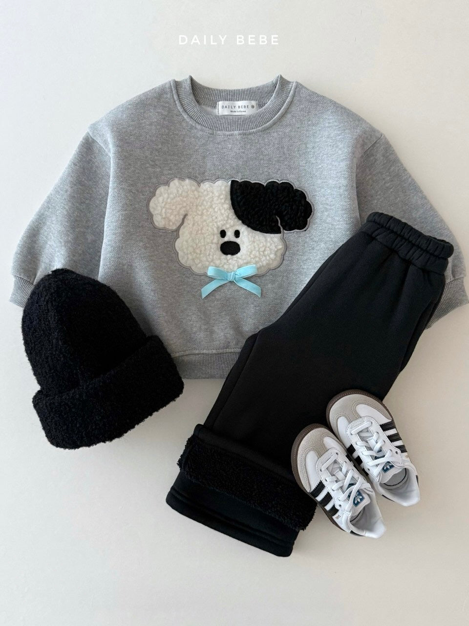Fluffy ribbon sweatshirt