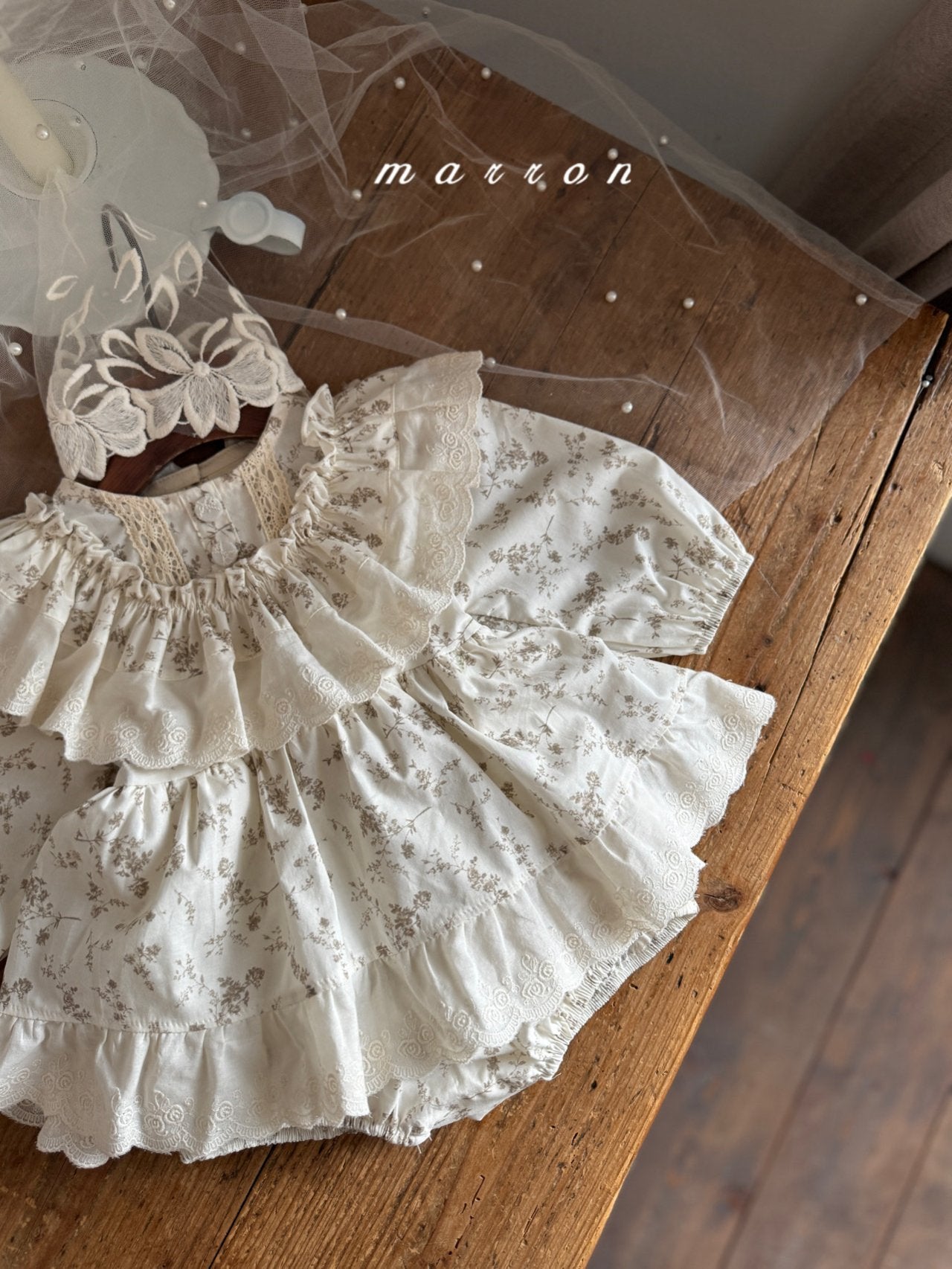 Agnes rompers (flower)