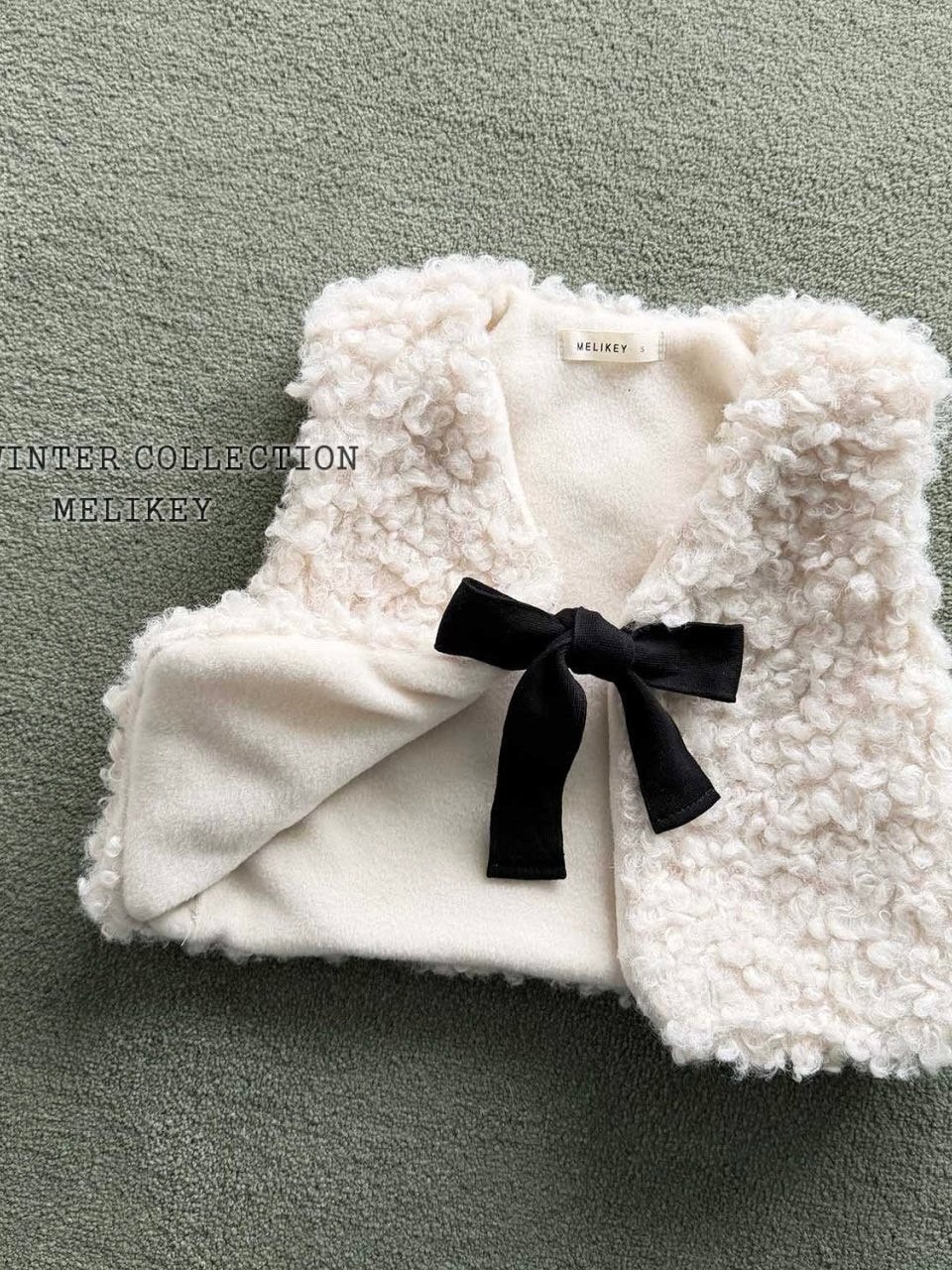 Boa ribbon vest