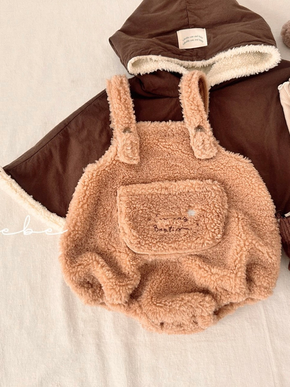 Fluffy suspender rompers (baby)