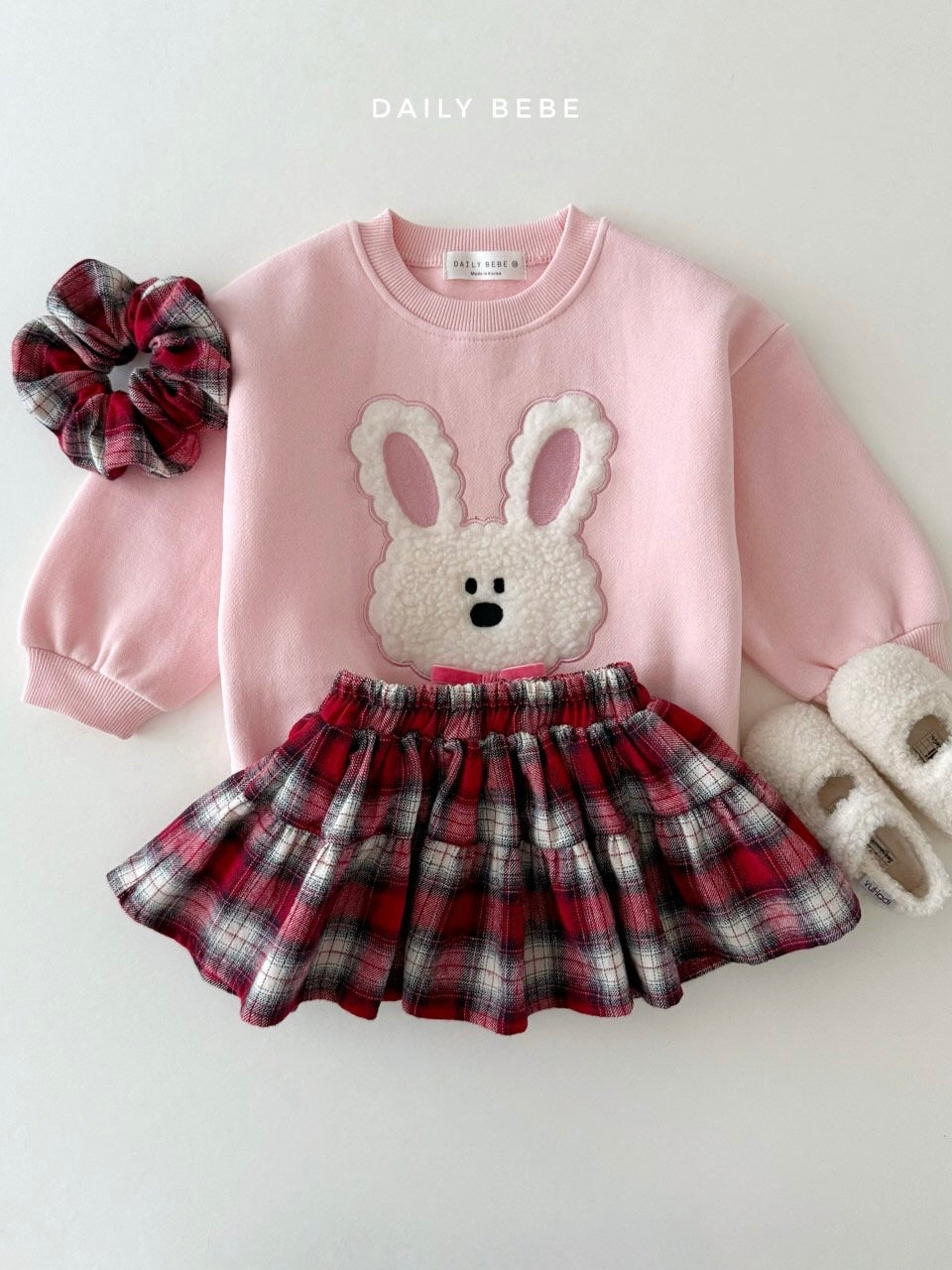 Fluffy ribbon sweatshirt