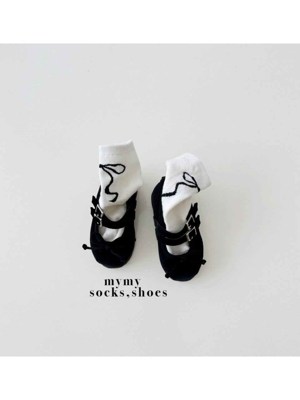 White soybean socks set