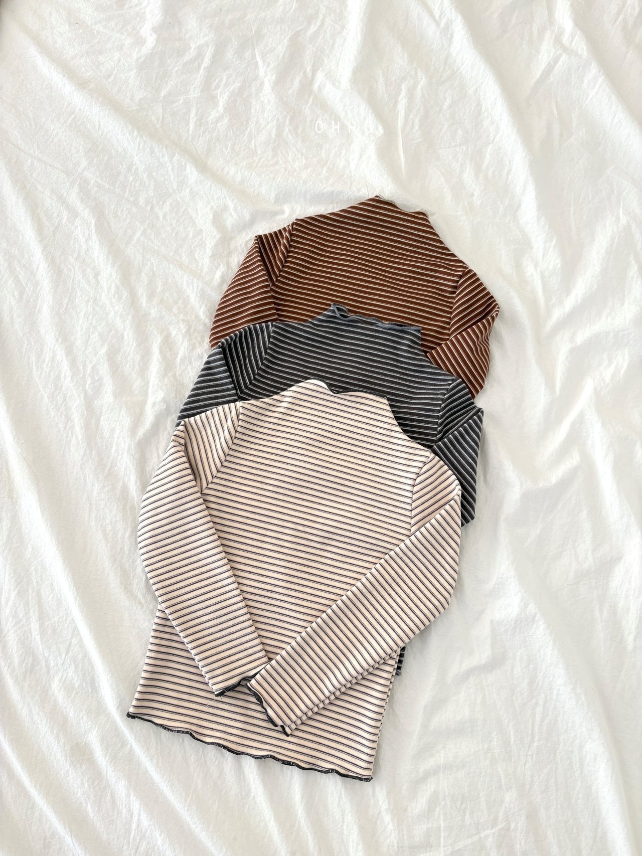 Caramel stripe mock neck T