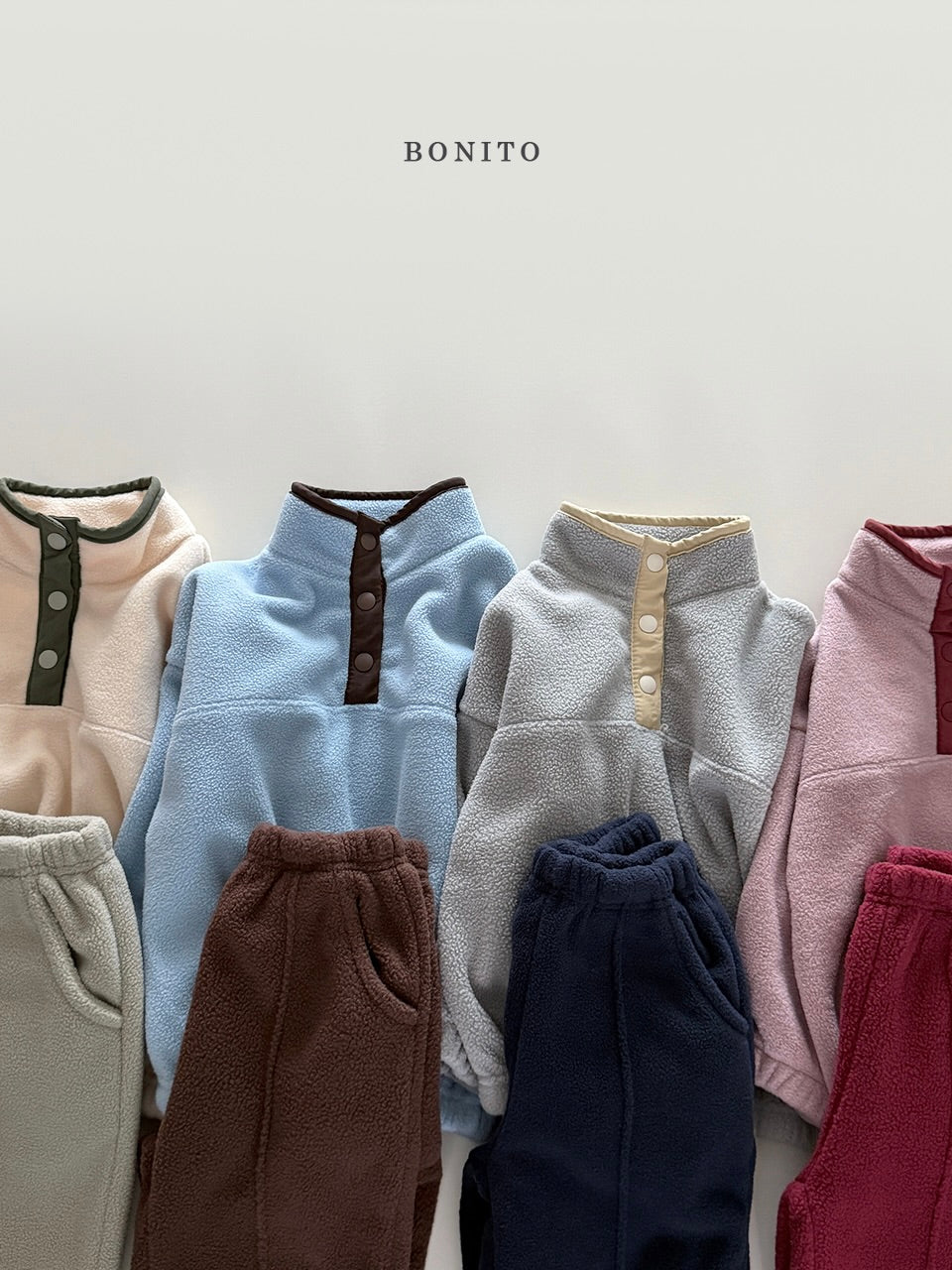 Contrasting color set