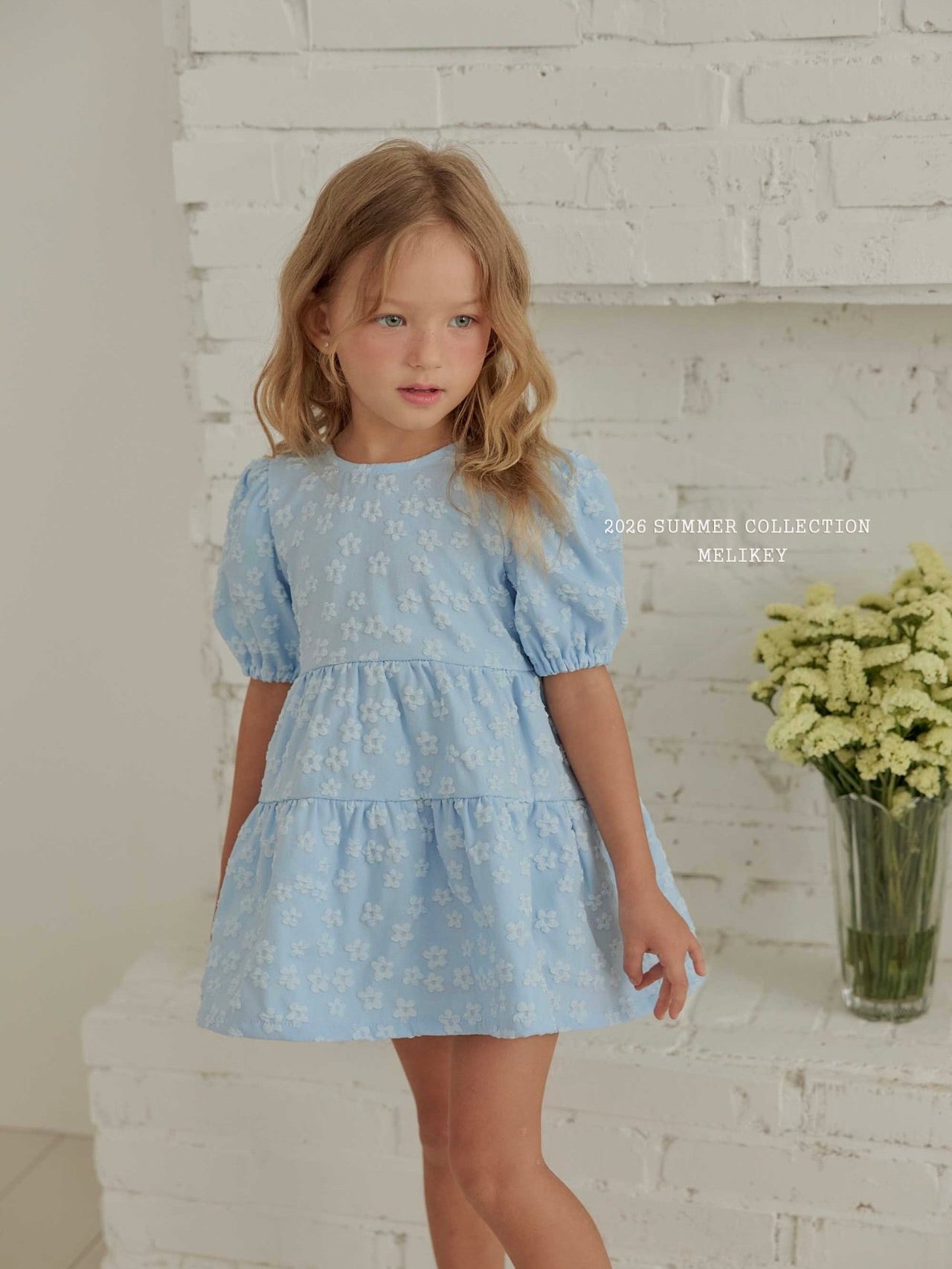 Shine back ribbon one piece