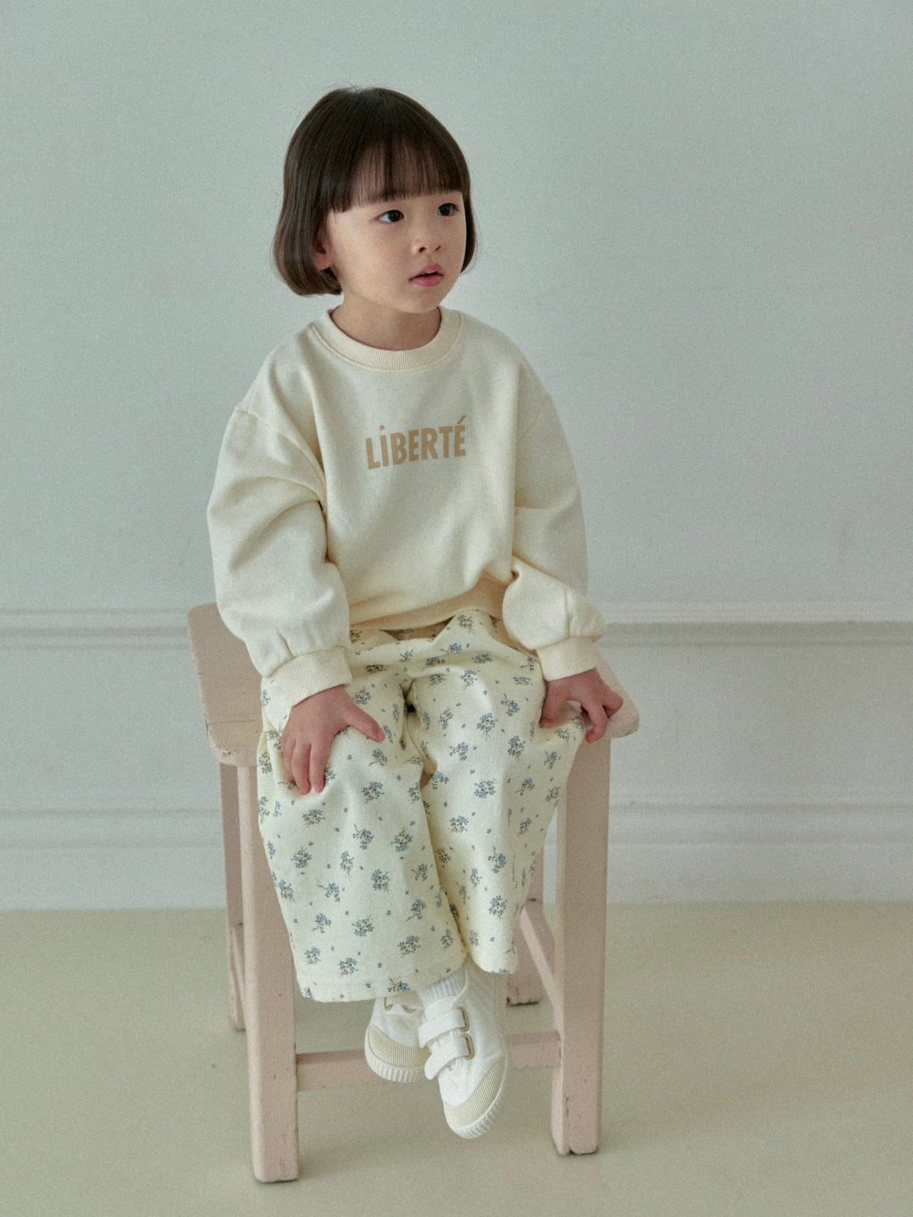 Patterned straight pants