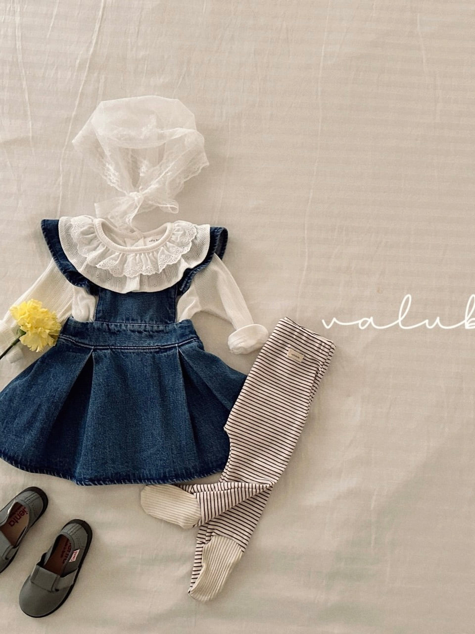 Stripe footed leggings