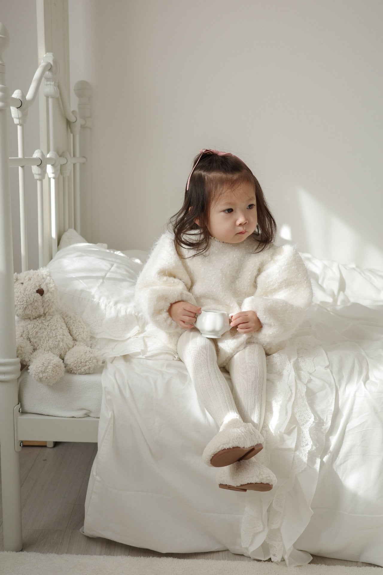 Puff sleeve wool rompers