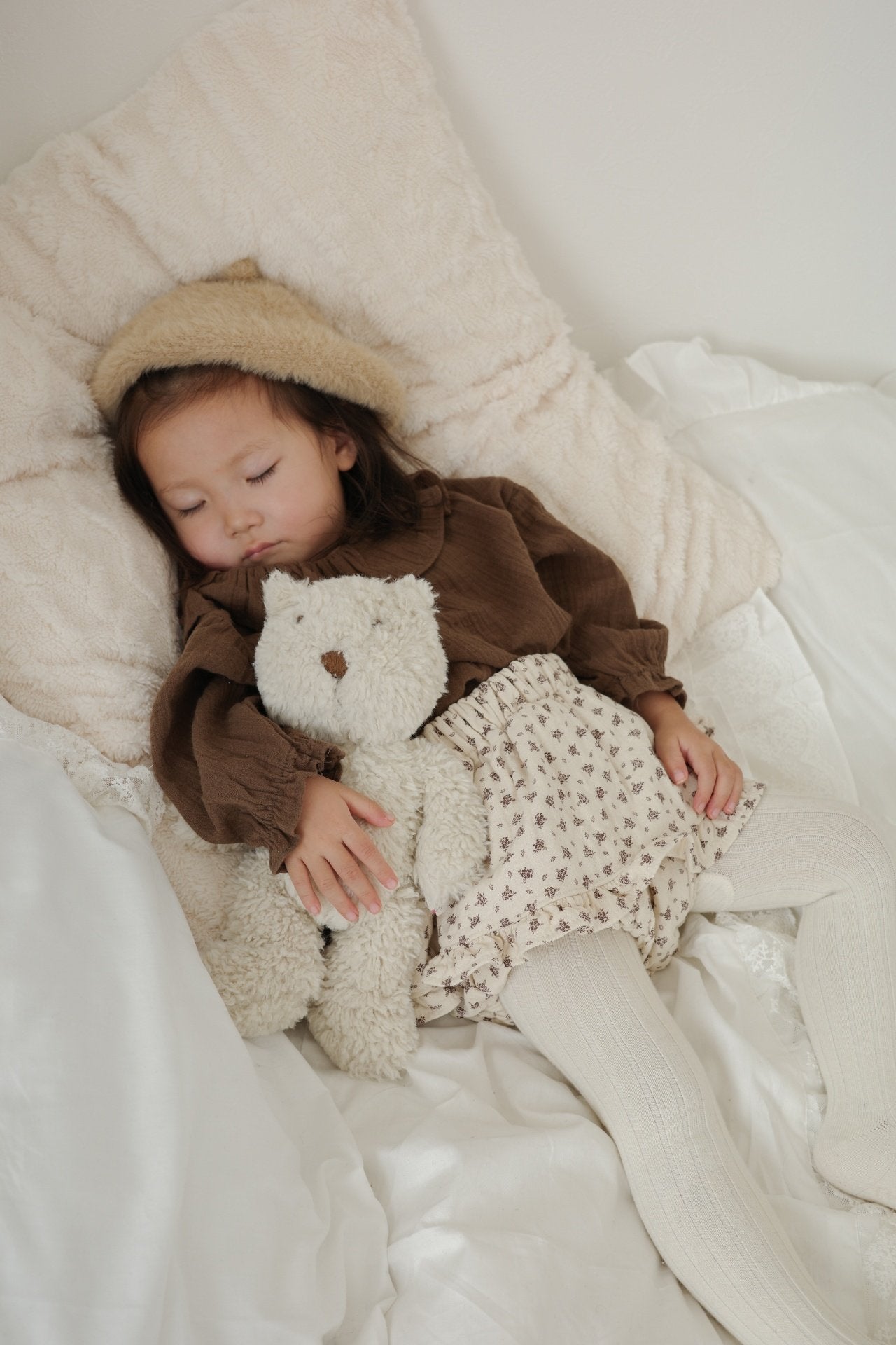 Nougat collar blouse