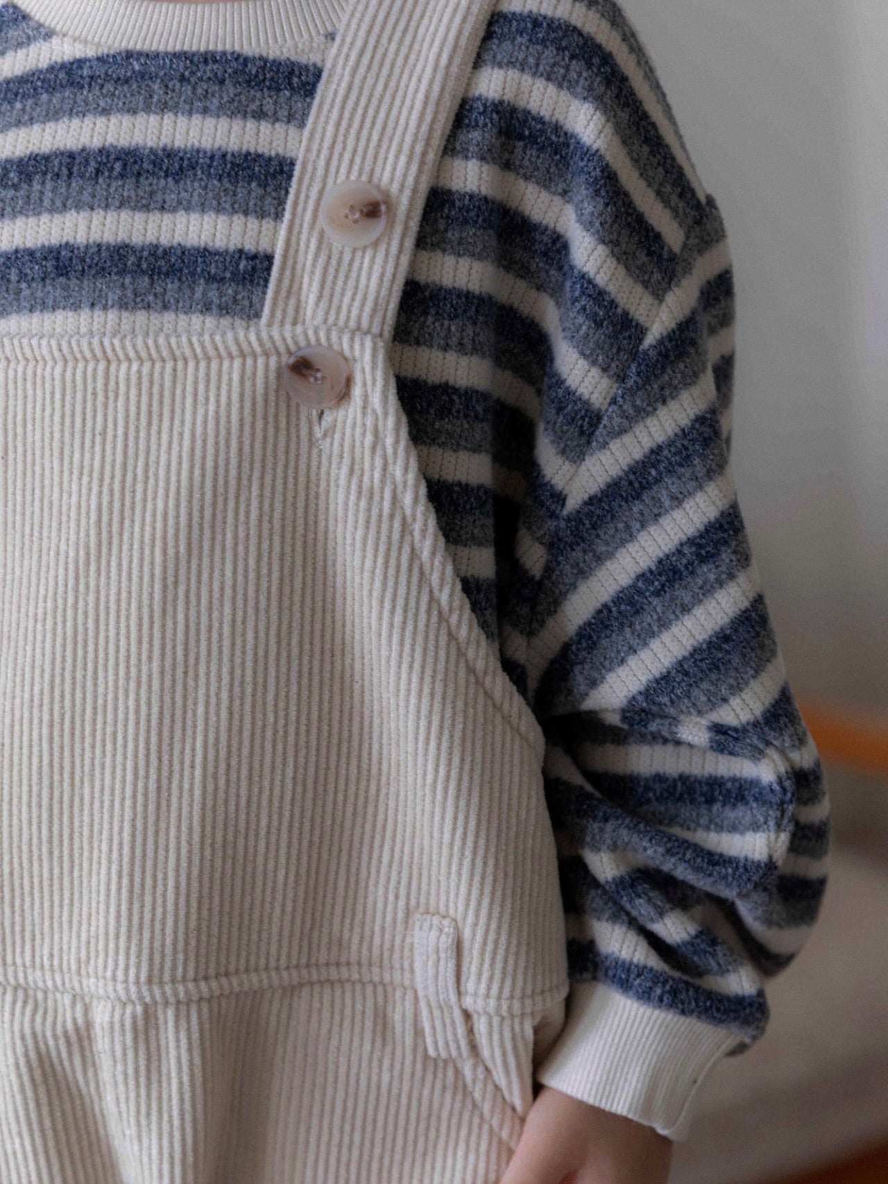 Knitted striped sweatshirt