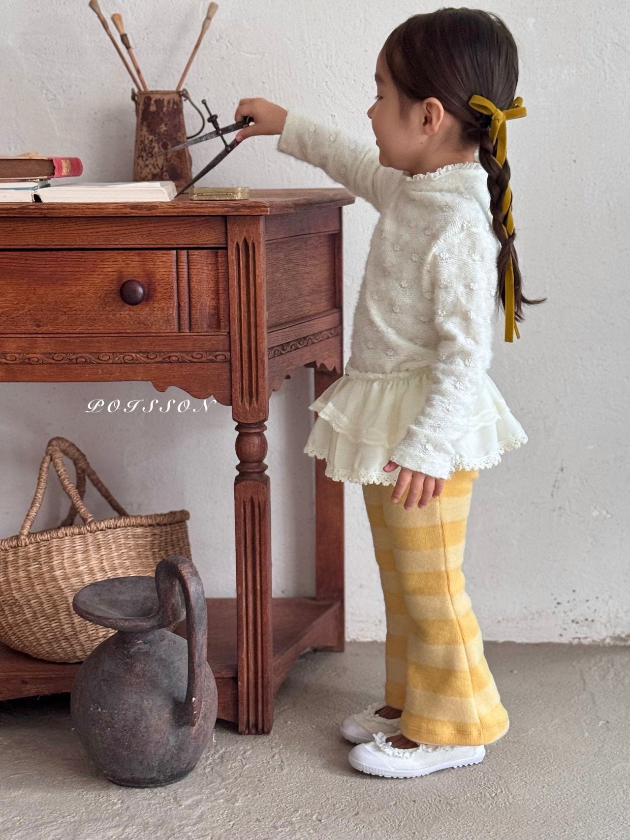 Winter lace half neck T