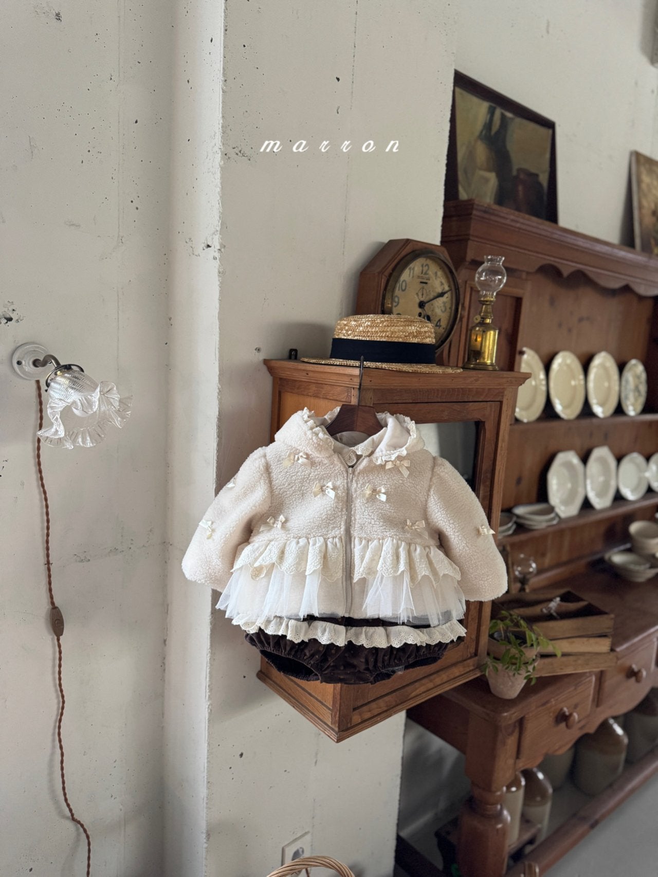 Ribbon hooded zip up