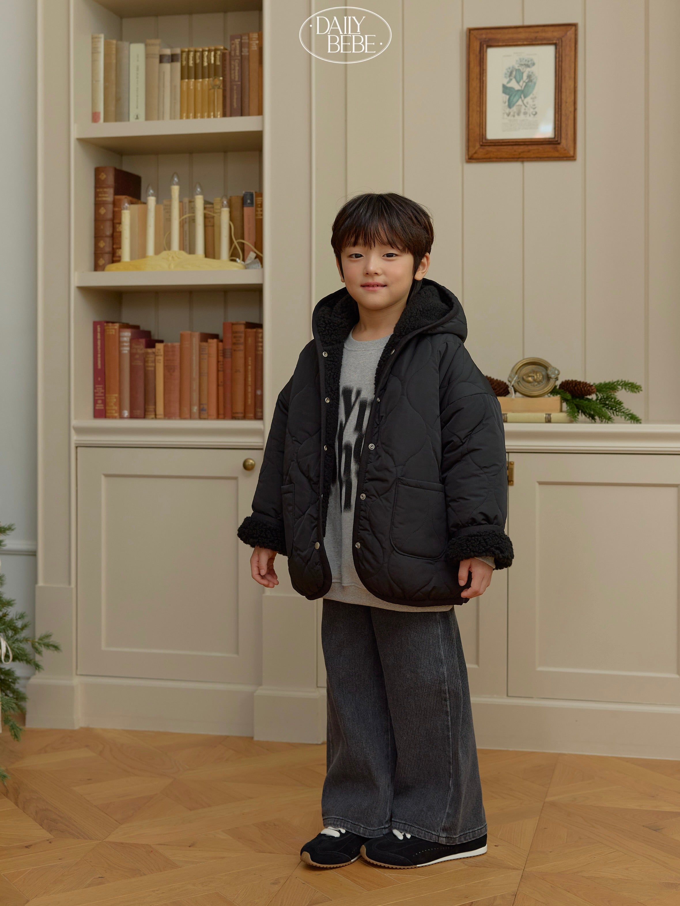 Reversible hooded jumper