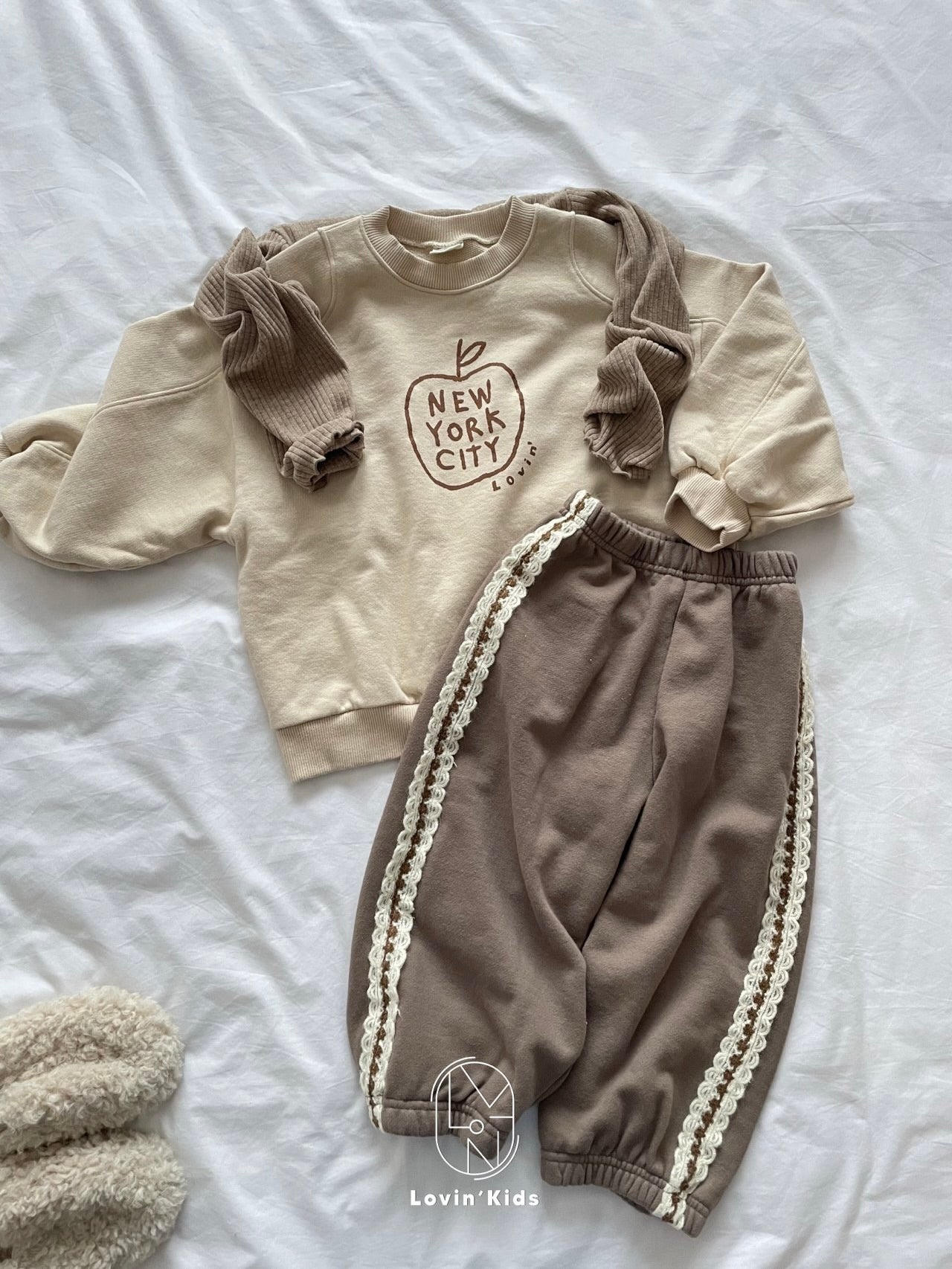 New York Apple sweatshirt