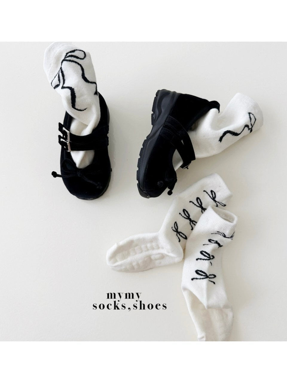 White soybean socks set
