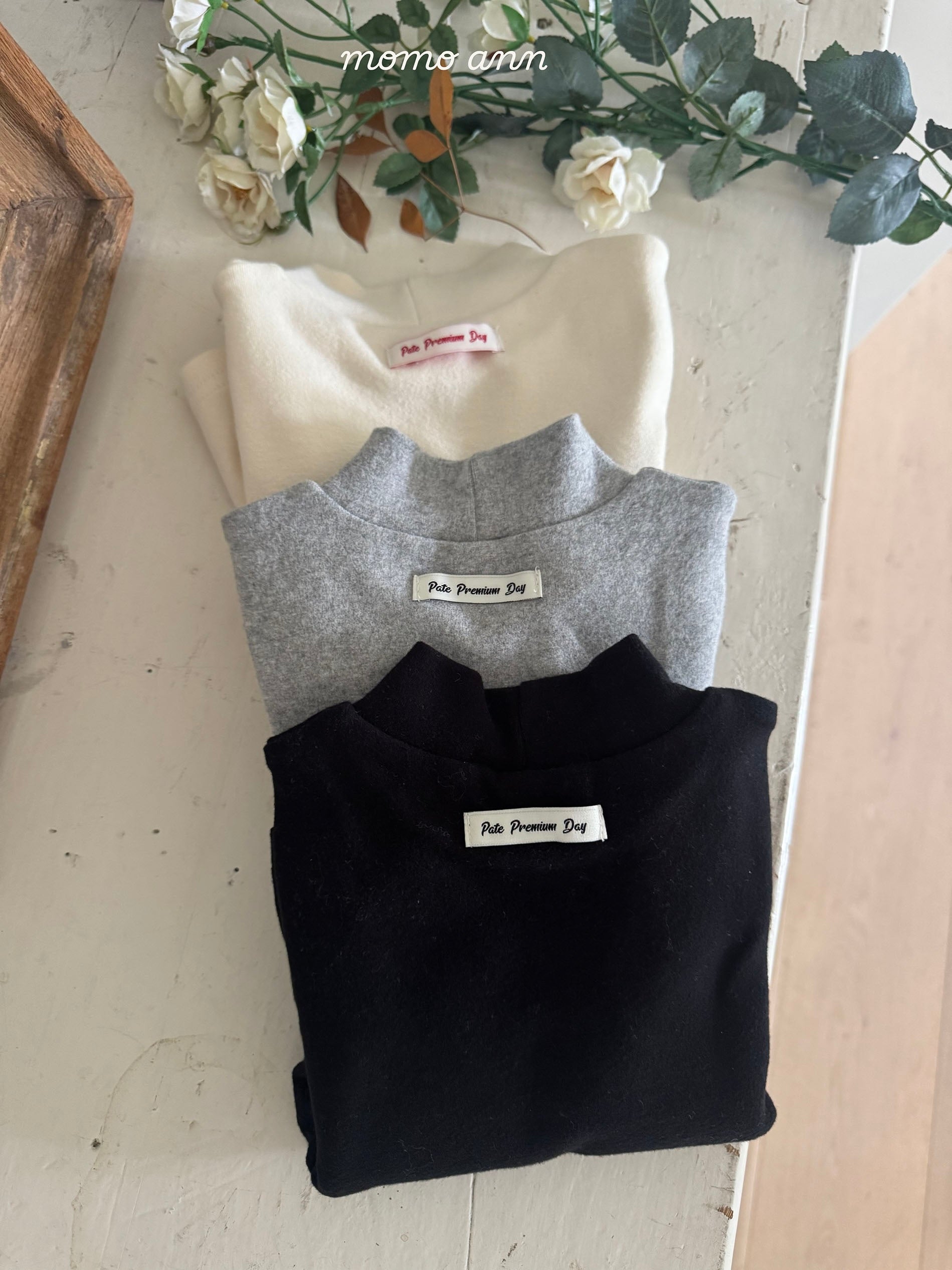 Label half neck T