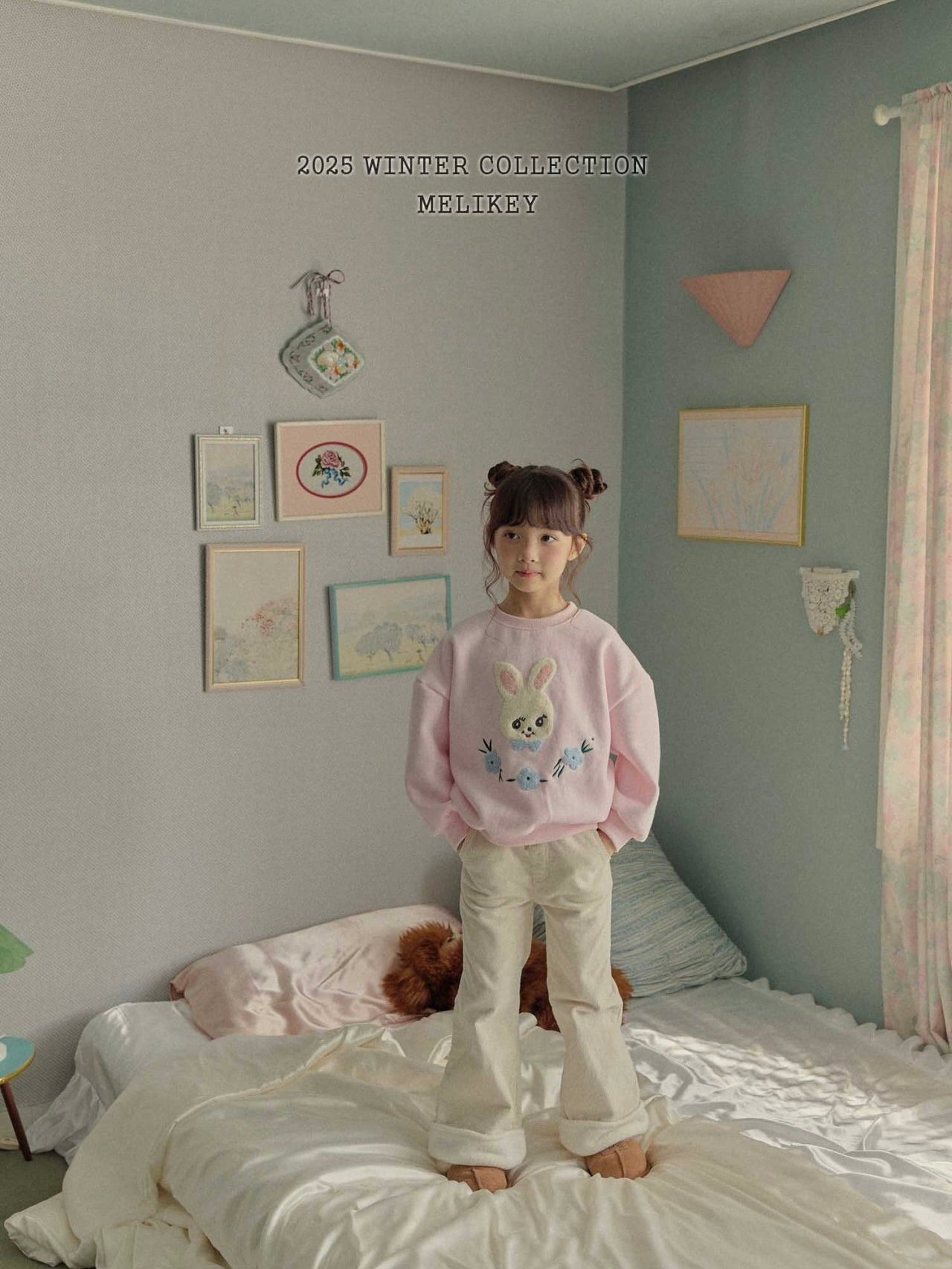 Marshmallow bootcut pants