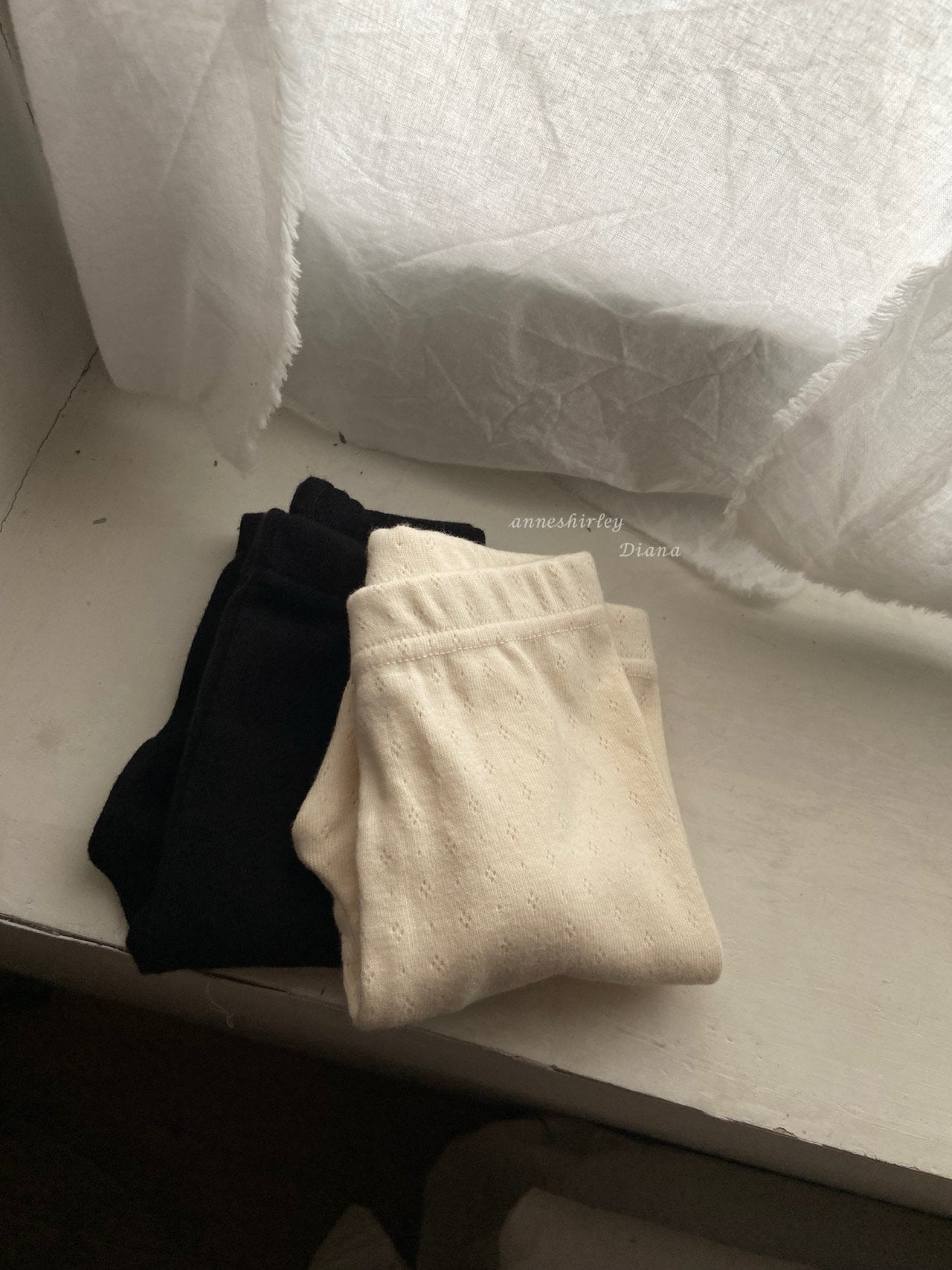 Eyelet footed leggings