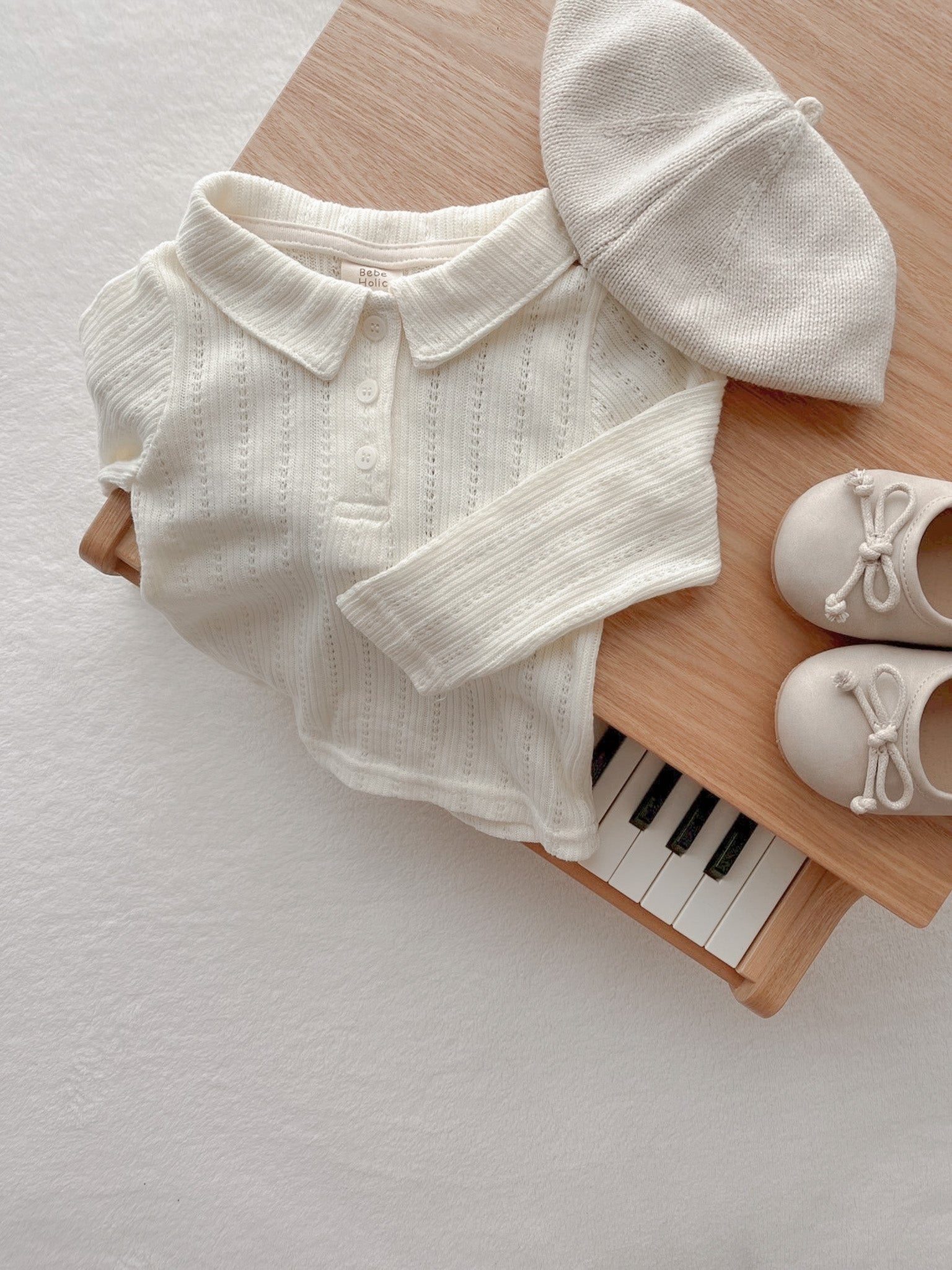 Eyelet soft collar T