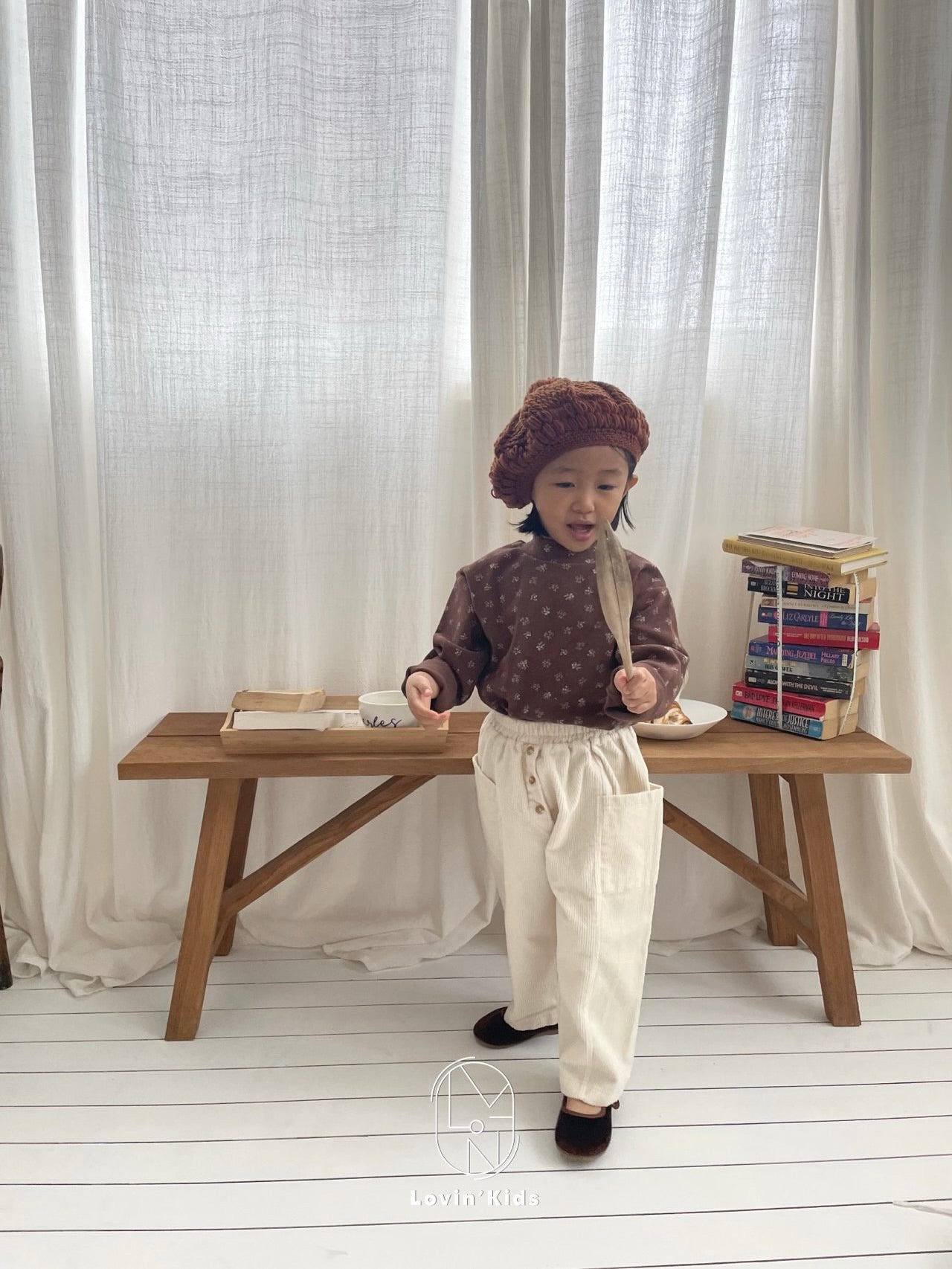 Button corduroy pants