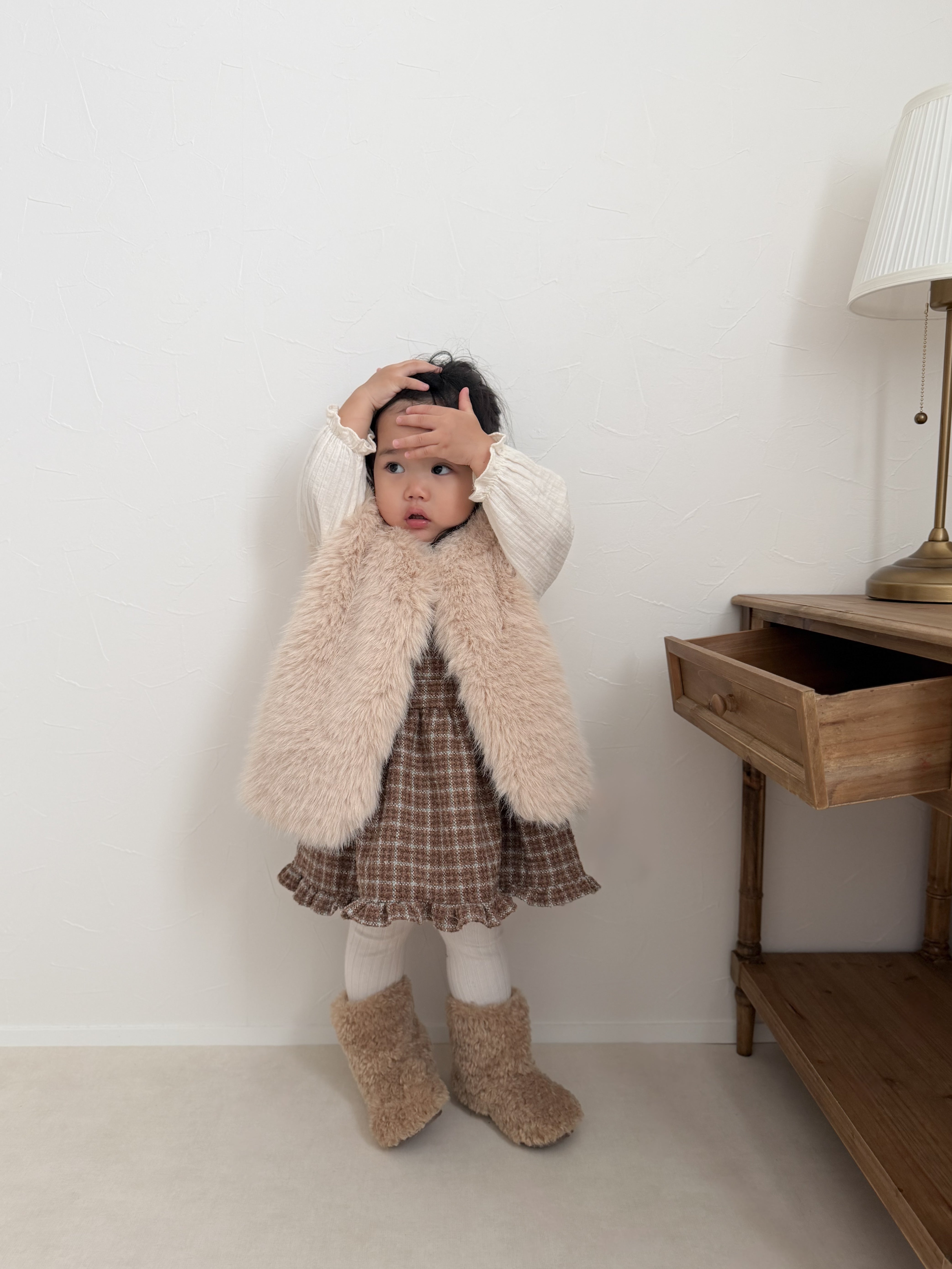 Bebe fur vest