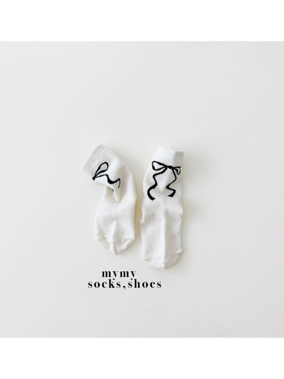 White soybean socks set