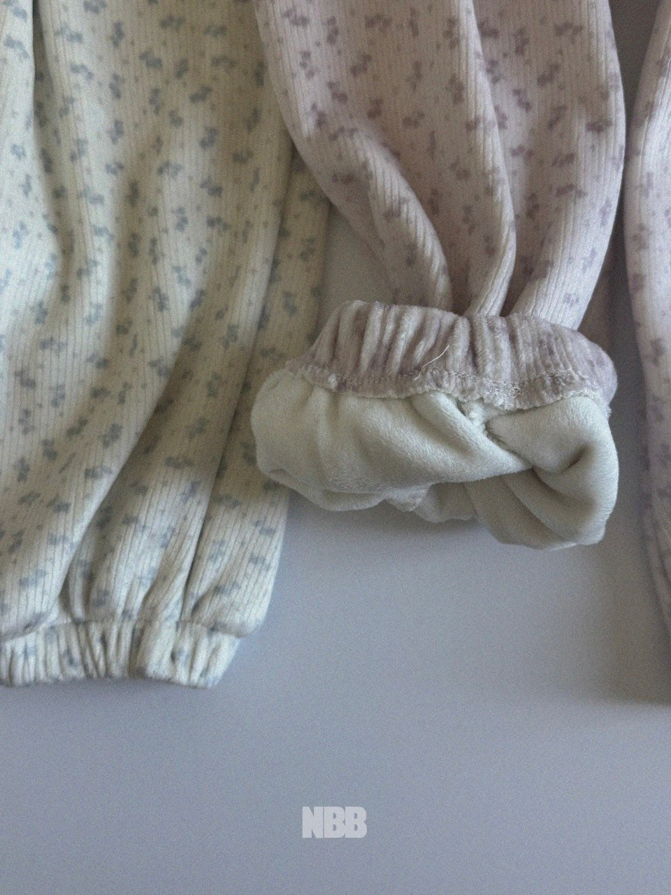 Flower boa jogger pants