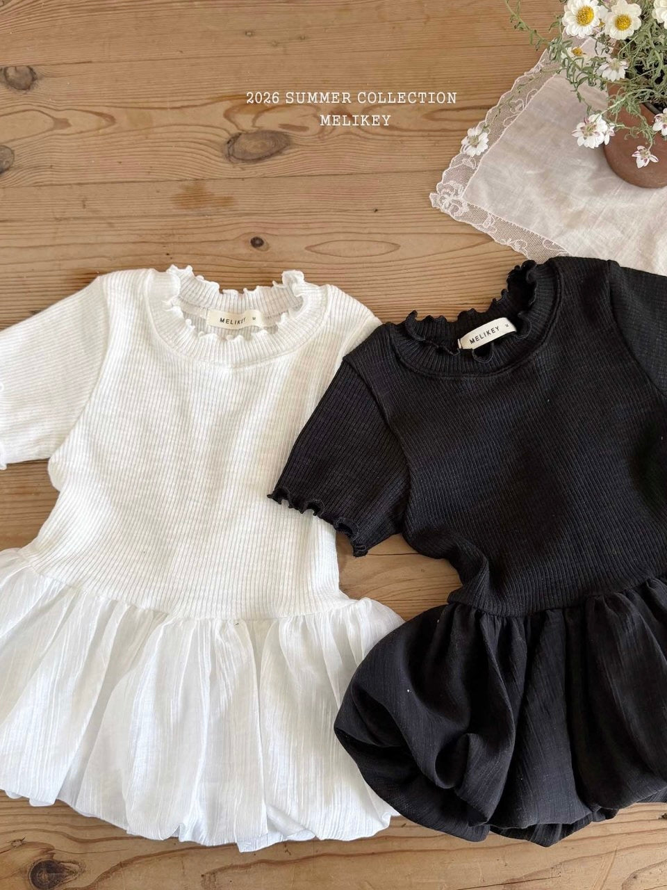 Bouncy ribbon T shirt