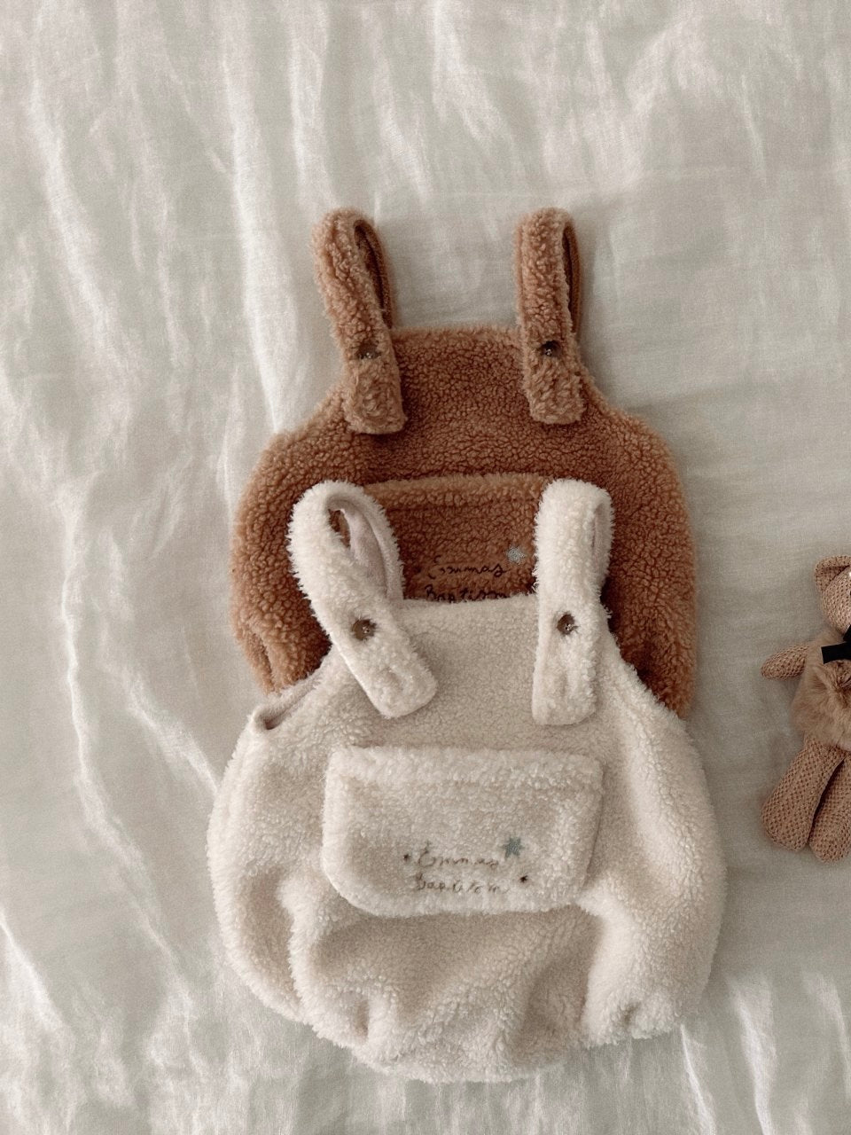 Fluffy suspender rompers (baby)