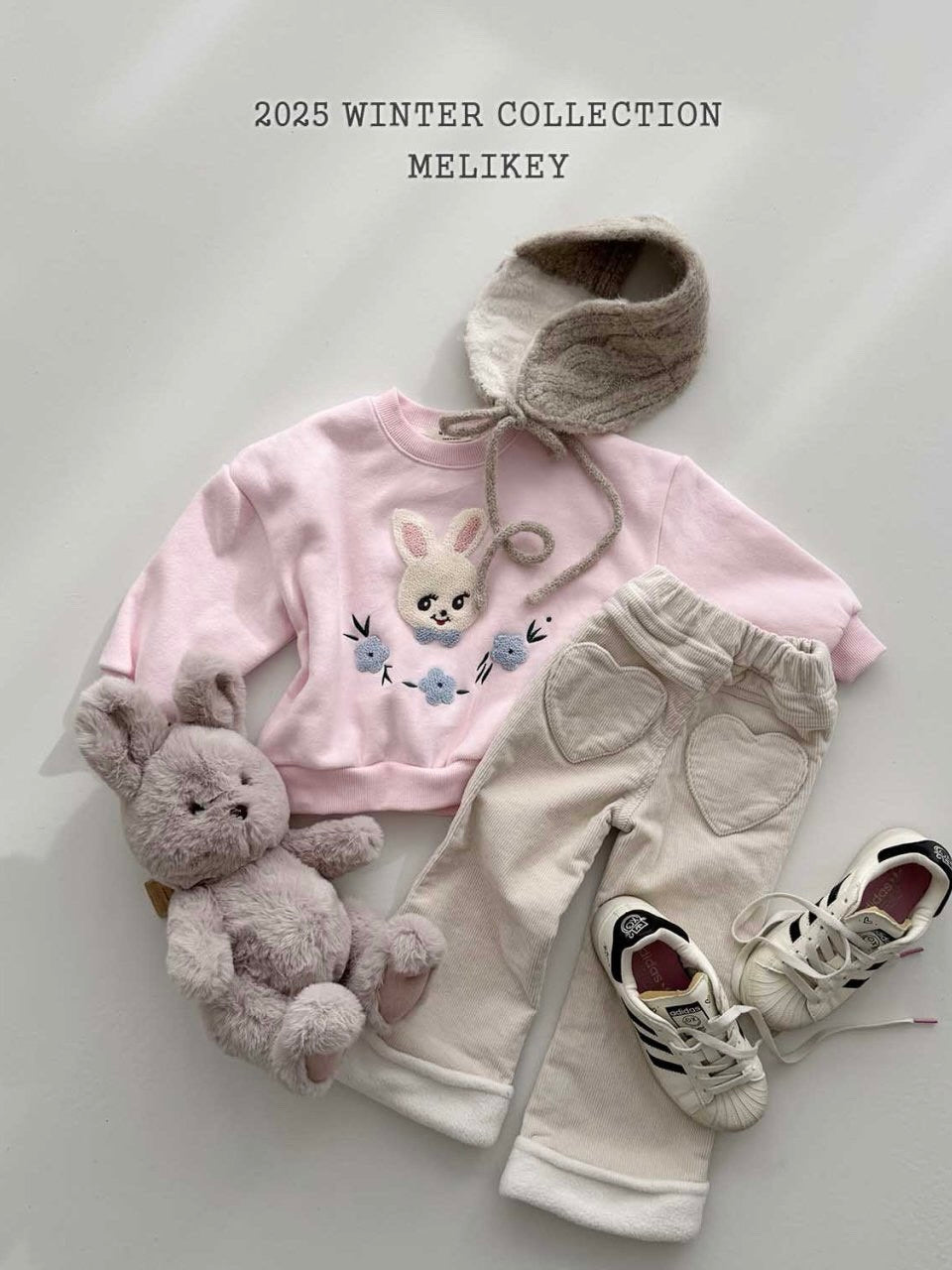 Marshmallow bootcut pants