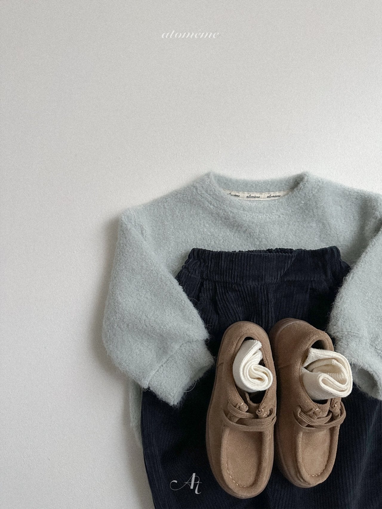 Knit sweatshirt