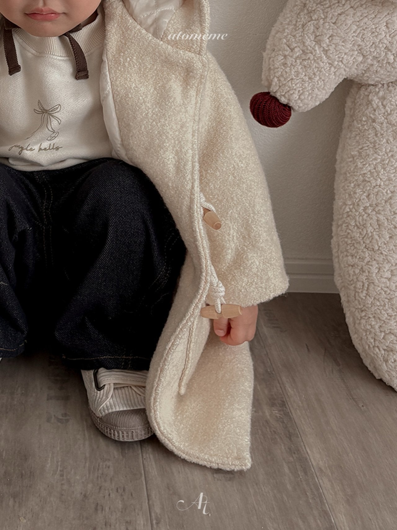 Ribbon bell sweatshirt