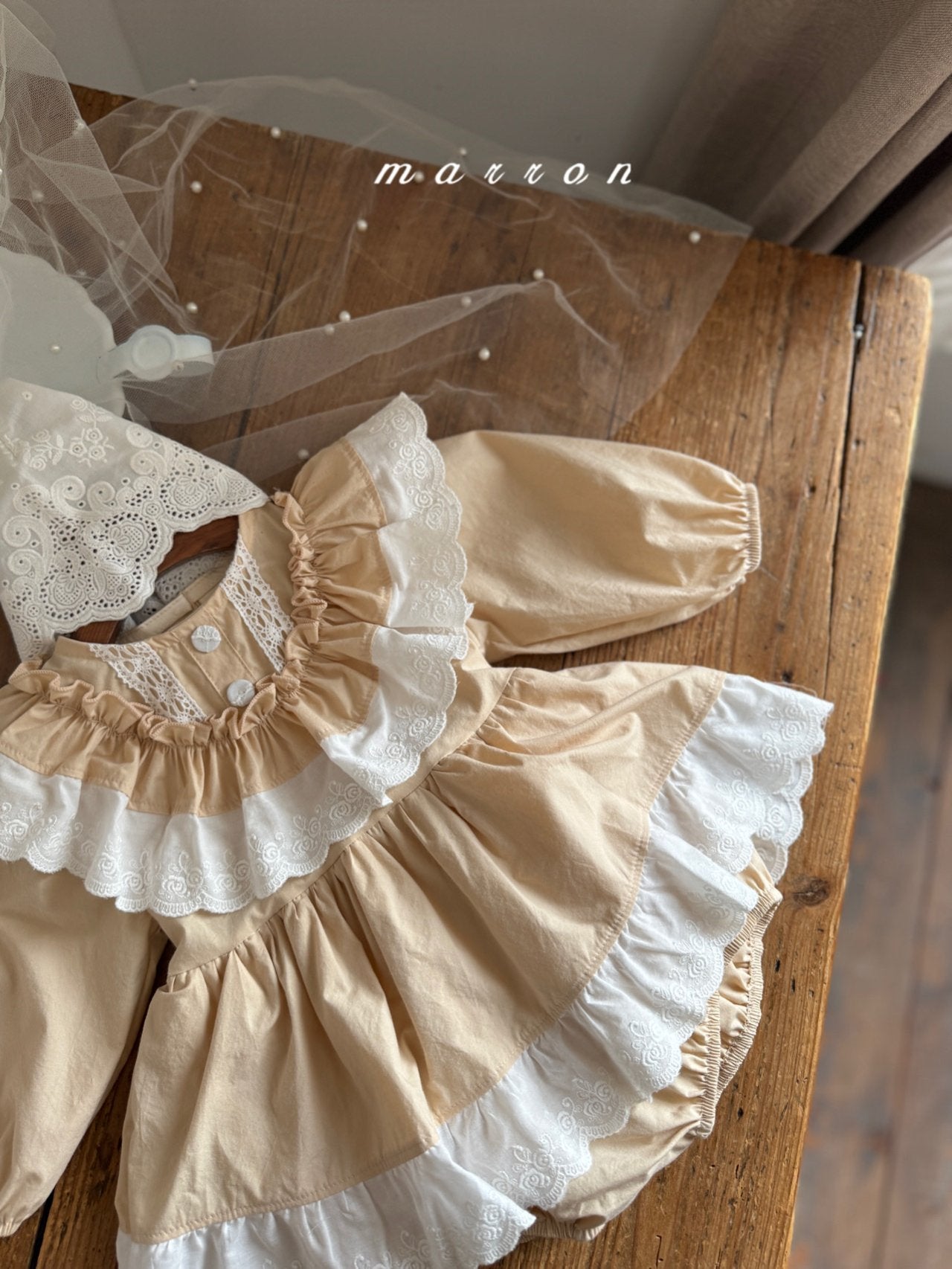 Agnes rompers (beige)