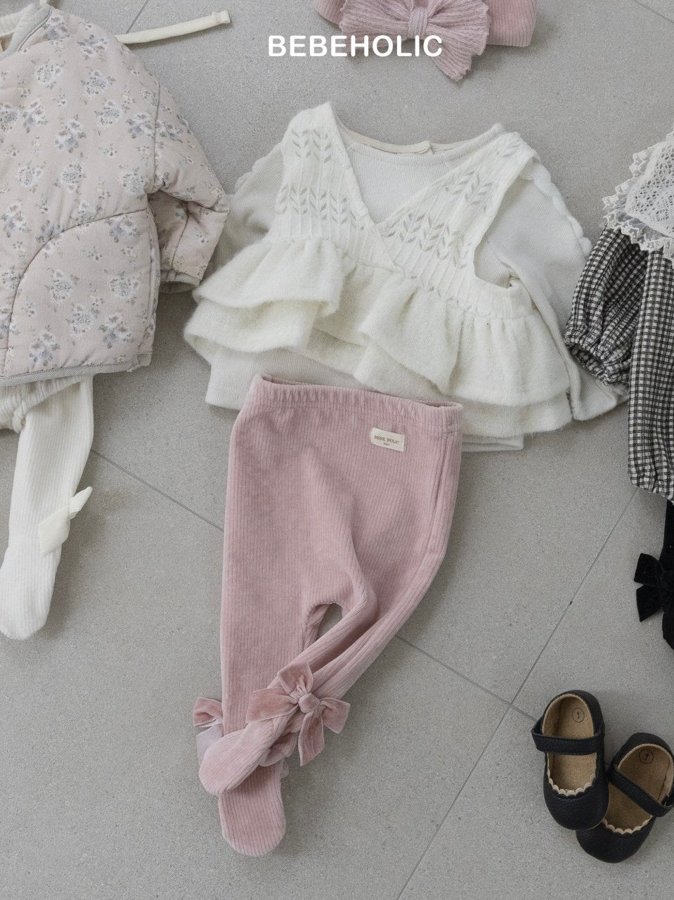 Ribbon footed leggings