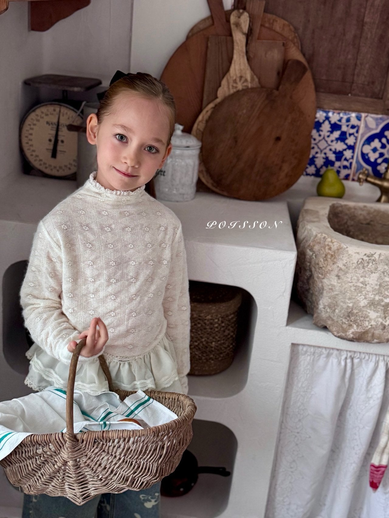 Winter lace half neck T